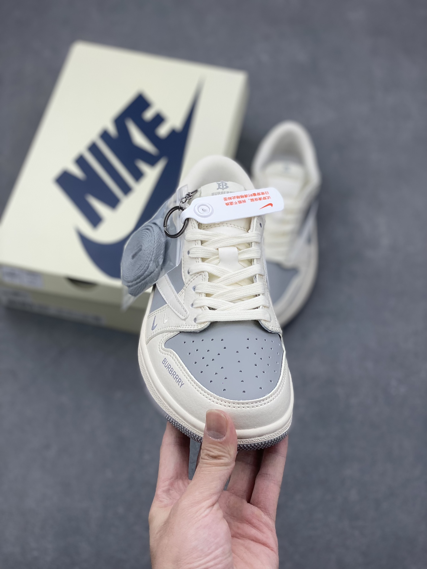 Travis Scott x Fragment Design x Jordan Air Jordan 1 Low OG SP 2 i1729701455 5950 4