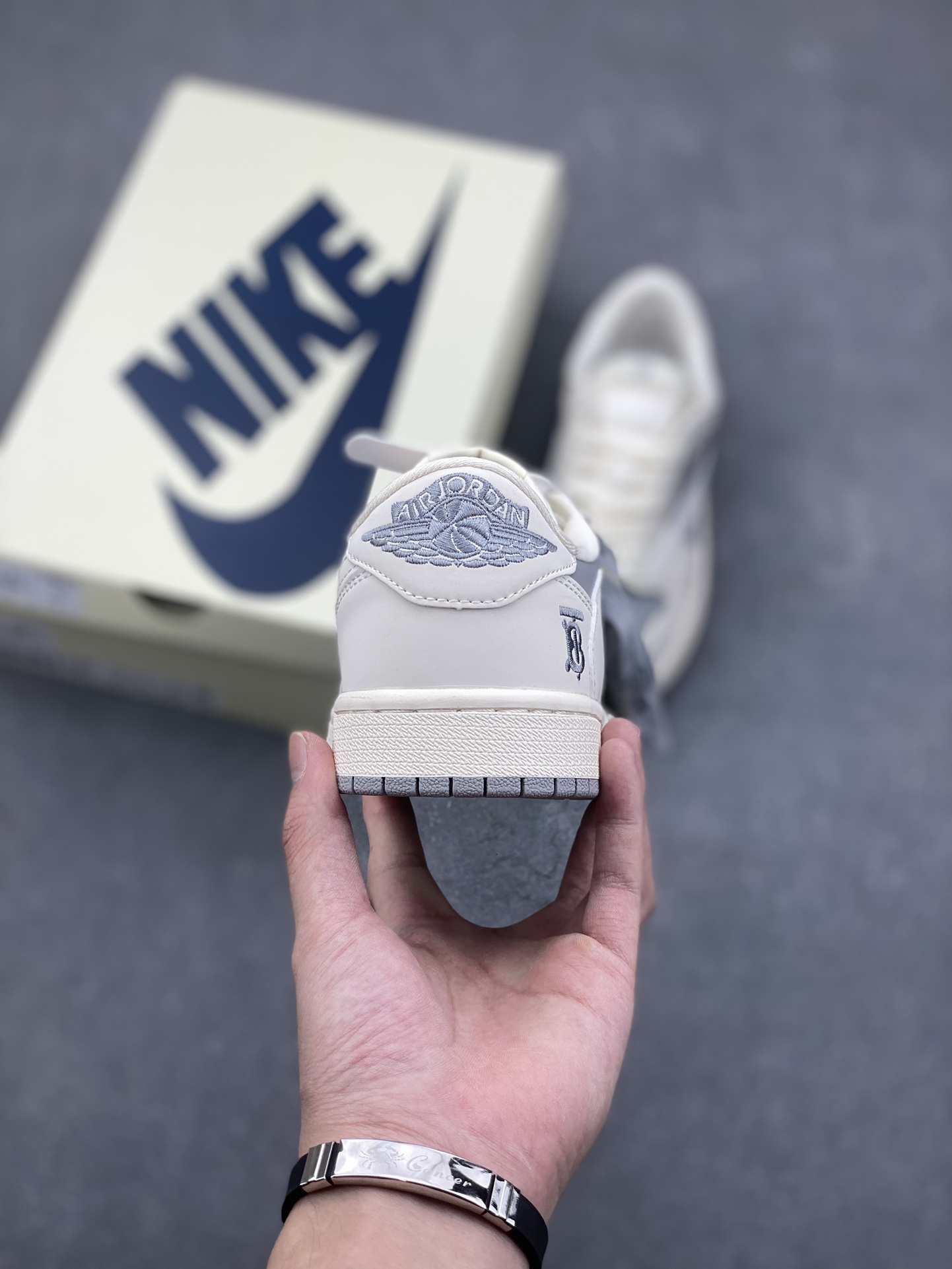 Travis Scott x Fragment Design x Jordan Air Jordan 1 Low OG SP 4 i1729701455 8451 7
