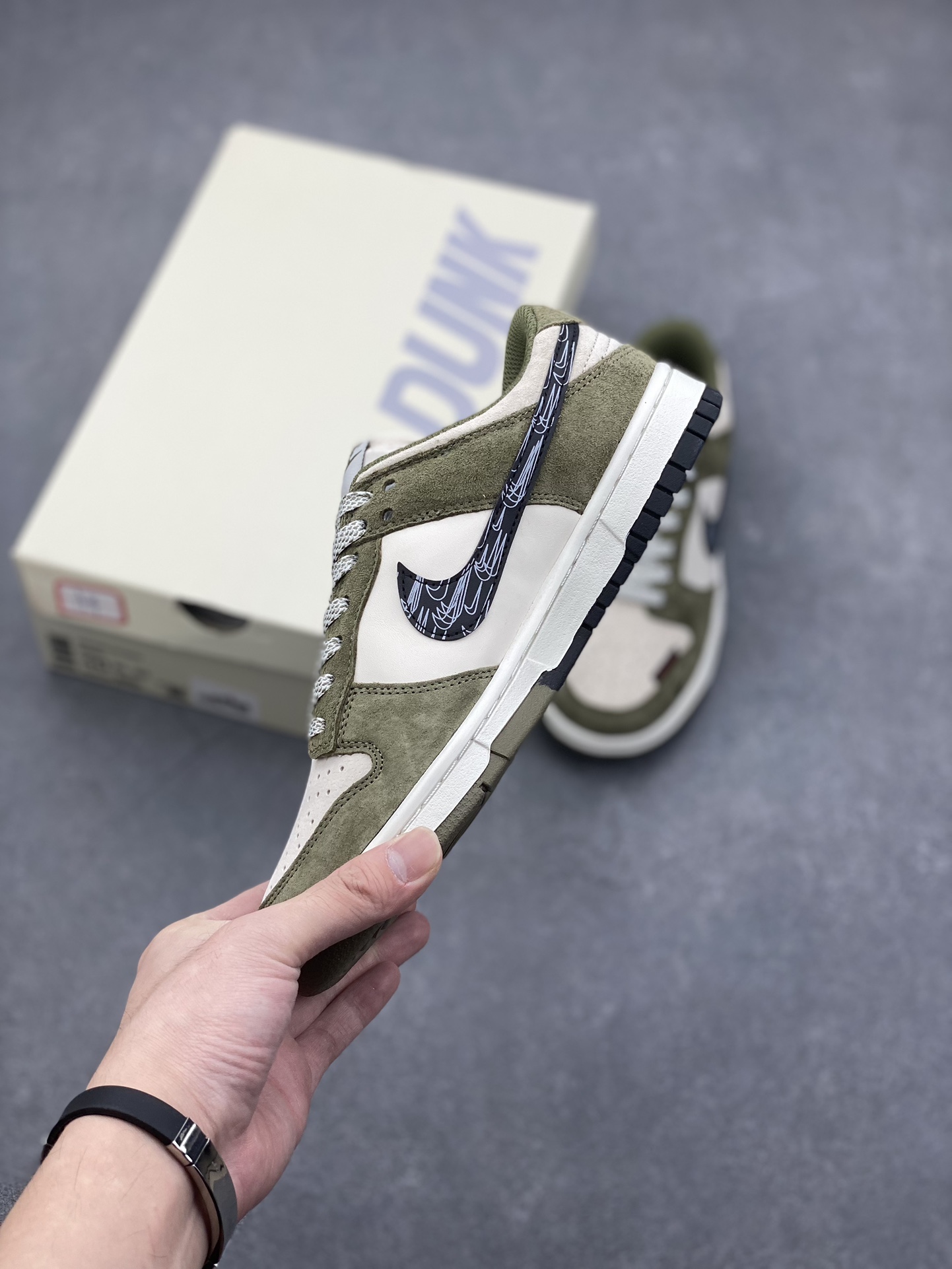 Nike SB Dunk Low UN Phantom Green Black – Premium Custom Sneakers 3 i1729813632 2975 0