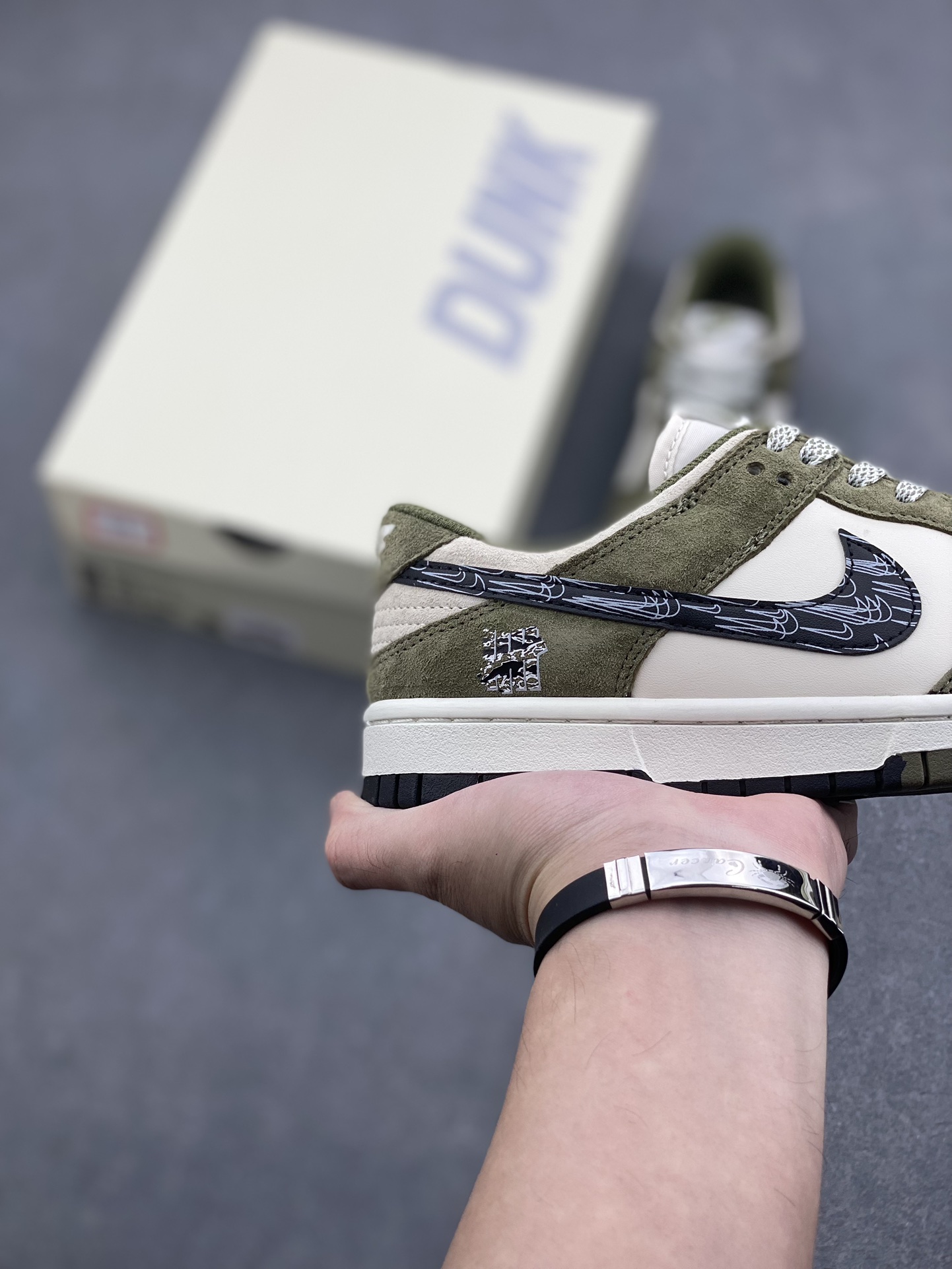 Nike SB Dunk Low UN Phantom Green Black – Premium Custom Sneakers 5 i1729813632 4658 4