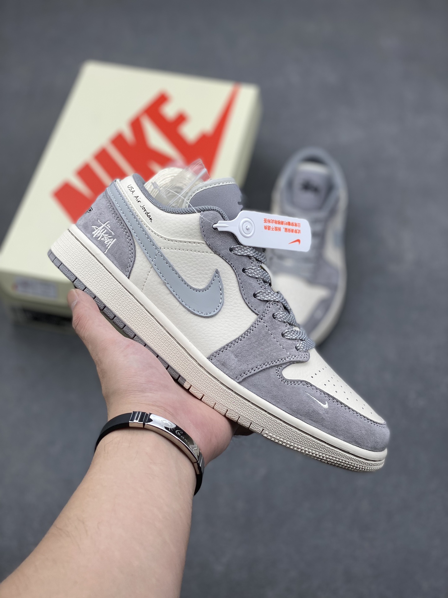 Nike Air Jordan 1 Low Stussy Collab 'Grey' 2 i1729968430 146 2