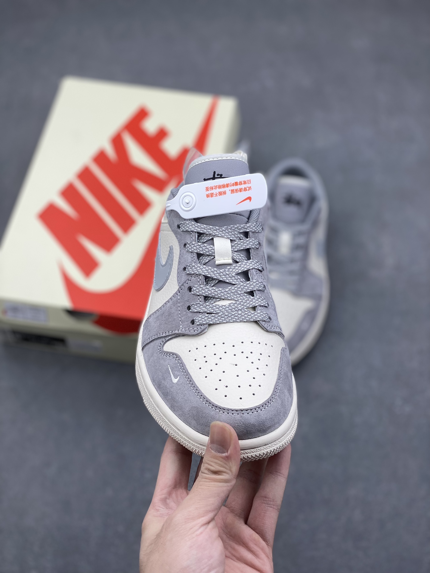 Nike Air Jordan 1 Low Stussy Collab 'Grey' 3 i1729968430 9389 6