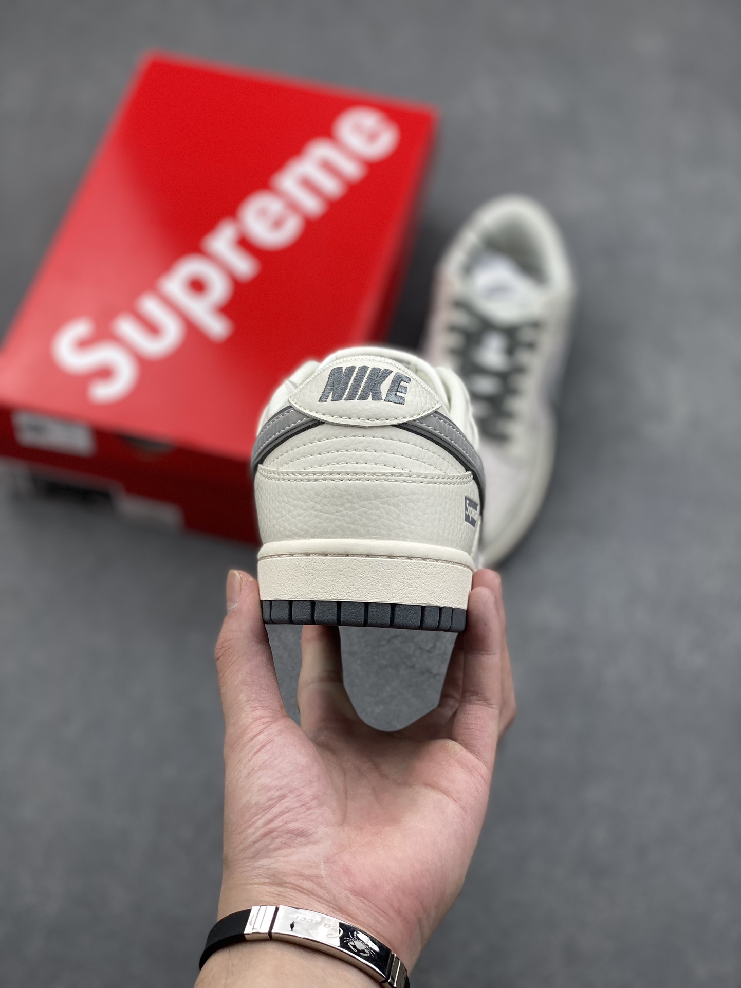 Nike SB Dunk Low Supreme - White/Grey Collaboration Sneakers 5 i1730050437 2148 2