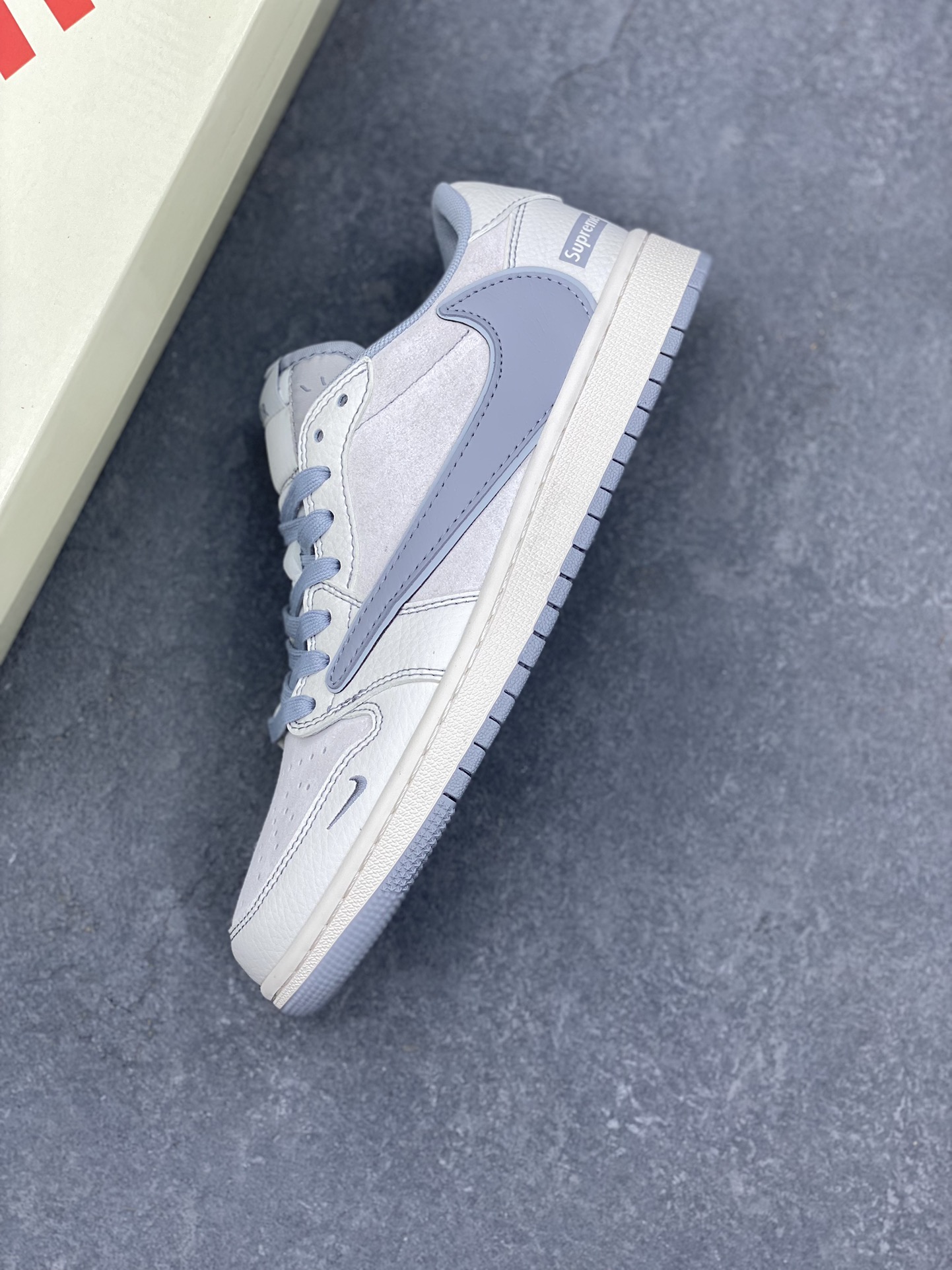 Travis Scott x Fragment Design x Air Jordan 1 Low OG Collab Sneakers 7 i1730318763 4538 2