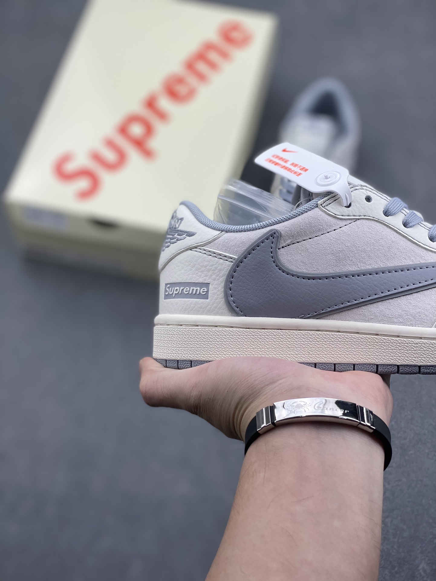 Travis Scott x Fragment Design x Air Jordan 1 Low OG Collab Sneakers 5 i1730318763 4541 7