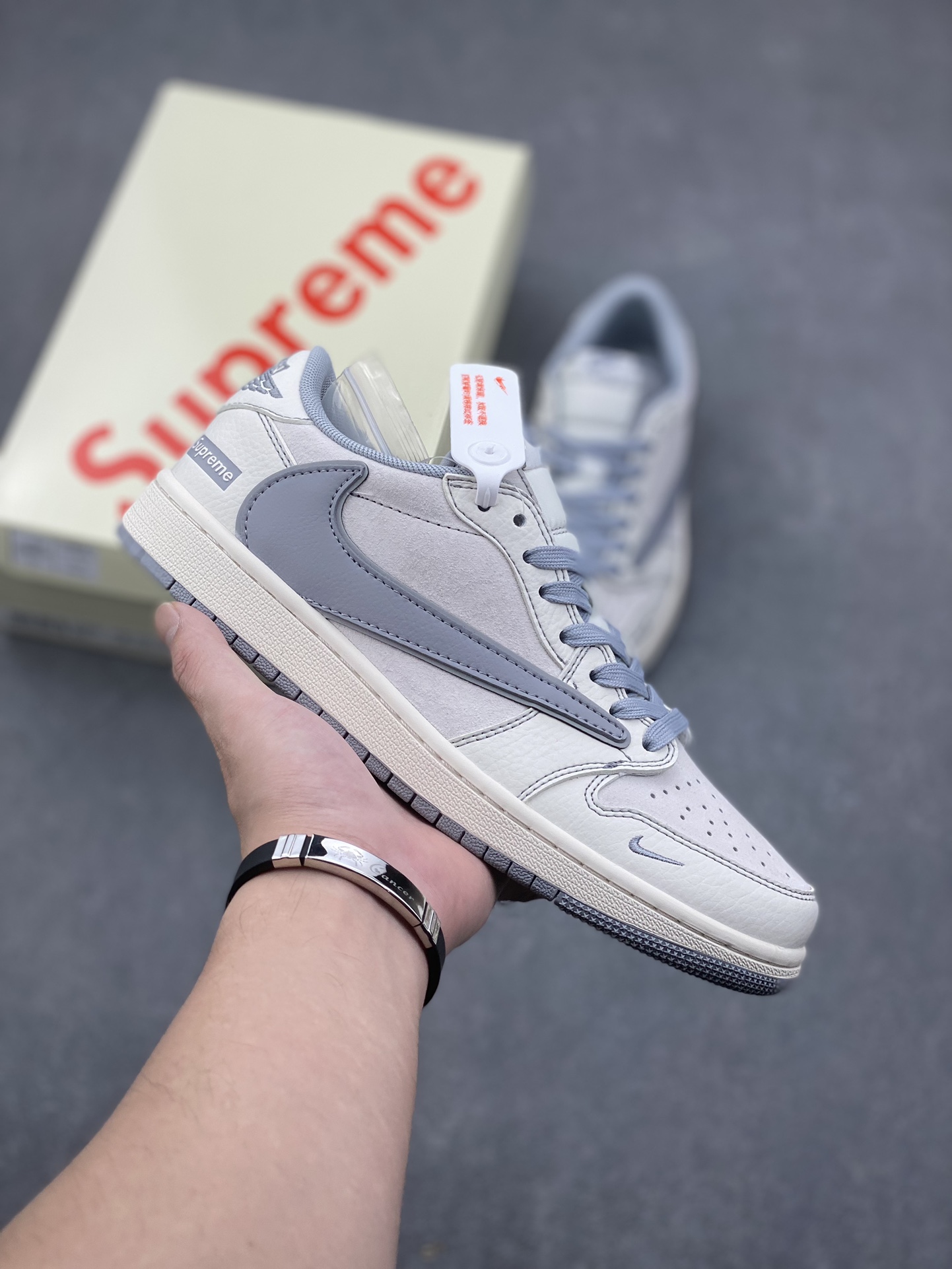Travis Scott x Fragment Design x Air Jordan 1 Low OG Collab Sneakers 1 i1730318763 6437 6