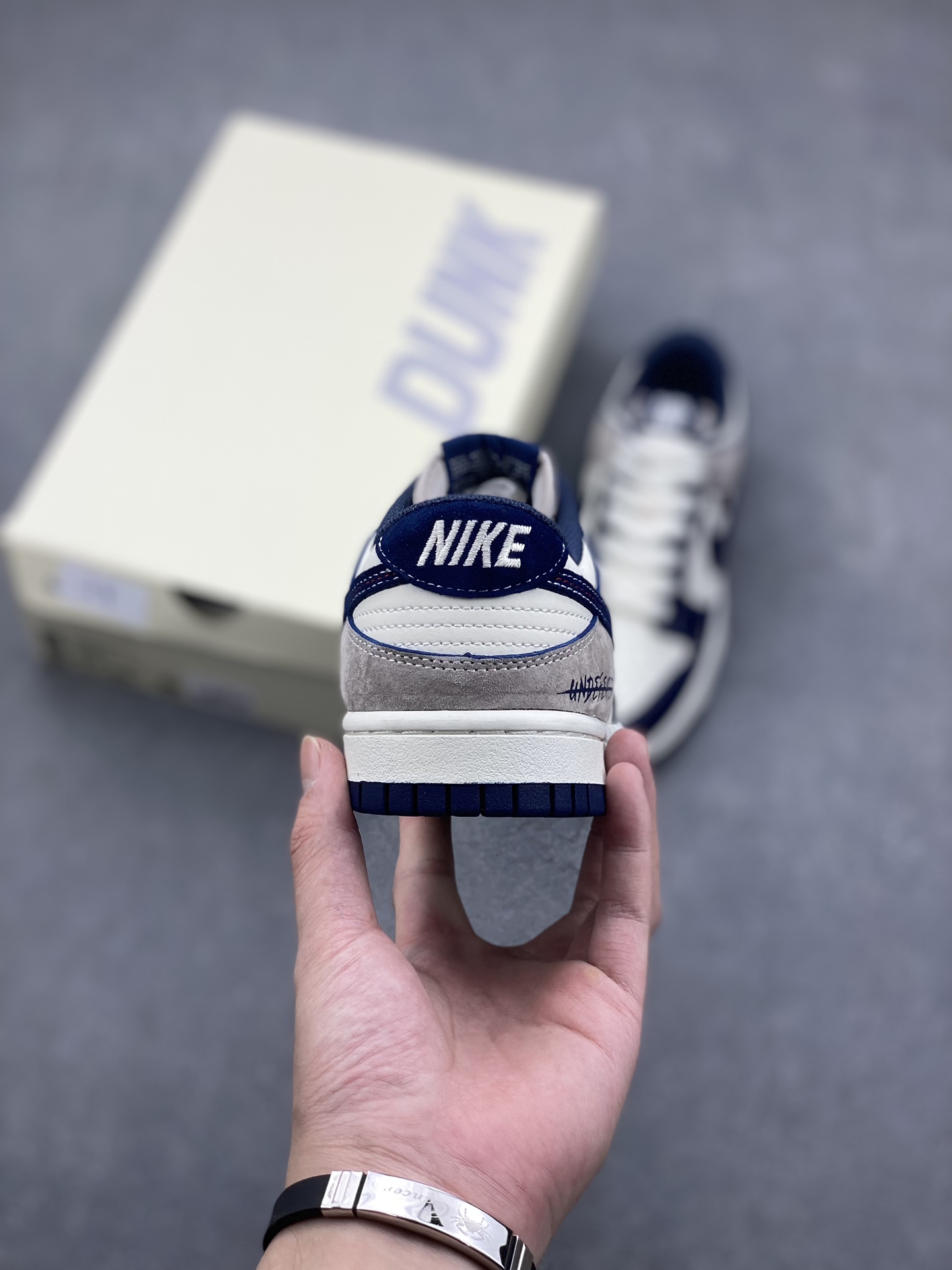 Nike SB Dunk Low Undefeated Collaboration - Navy Blue Splatter Sneakers 5 i1730398213 2488 7