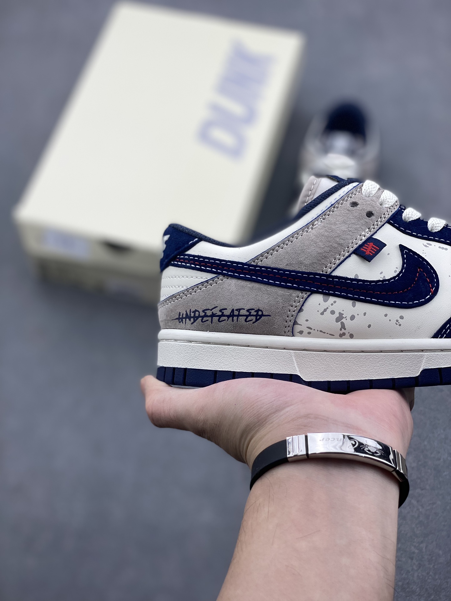 Nike SB Dunk Low Undefeated Collaboration - Navy Blue Splatter Sneakers 6 i1730398223 7654 0