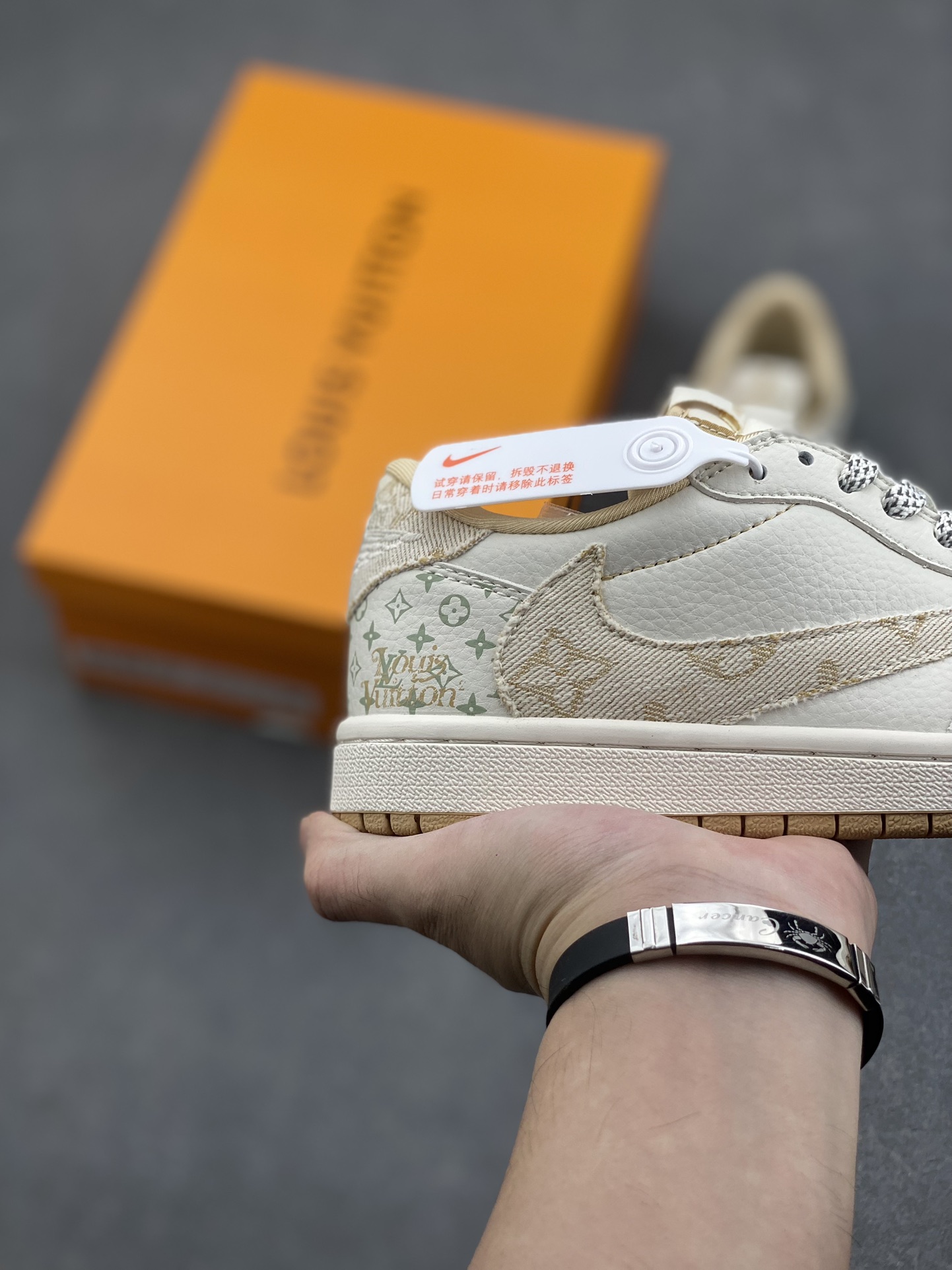 Travis Scott x Fragment Design x Louis Vuitton Air Jordan 1 Low 6 i1730398312 3822 2