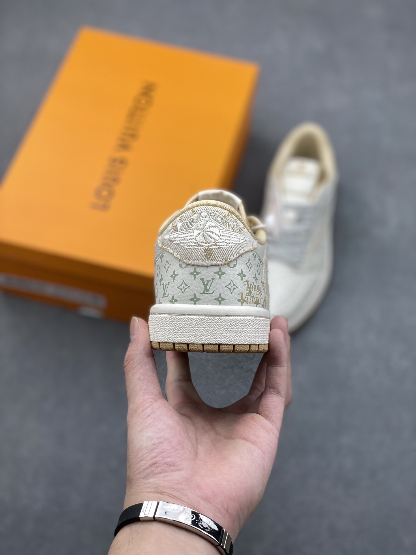 Travis Scott x Fragment Design x Louis Vuitton Air Jordan 1 Low 5 i1730398312 4549 5