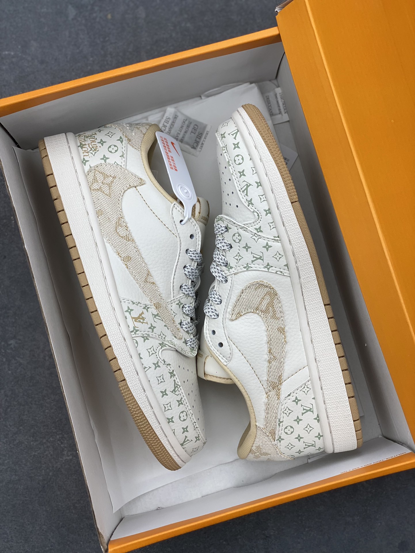 Travis Scott x Fragment Design x Louis Vuitton Air Jordan 1 Low 10 i1730398312 8992 1