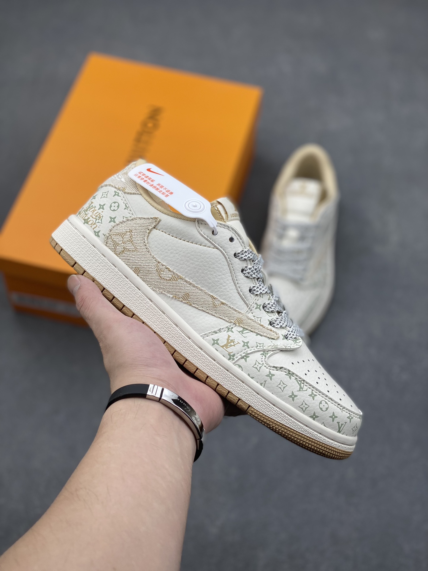 Travis Scott x Fragment Design x Louis Vuitton Air Jordan 1 Low 2 i1730398313 5412 7