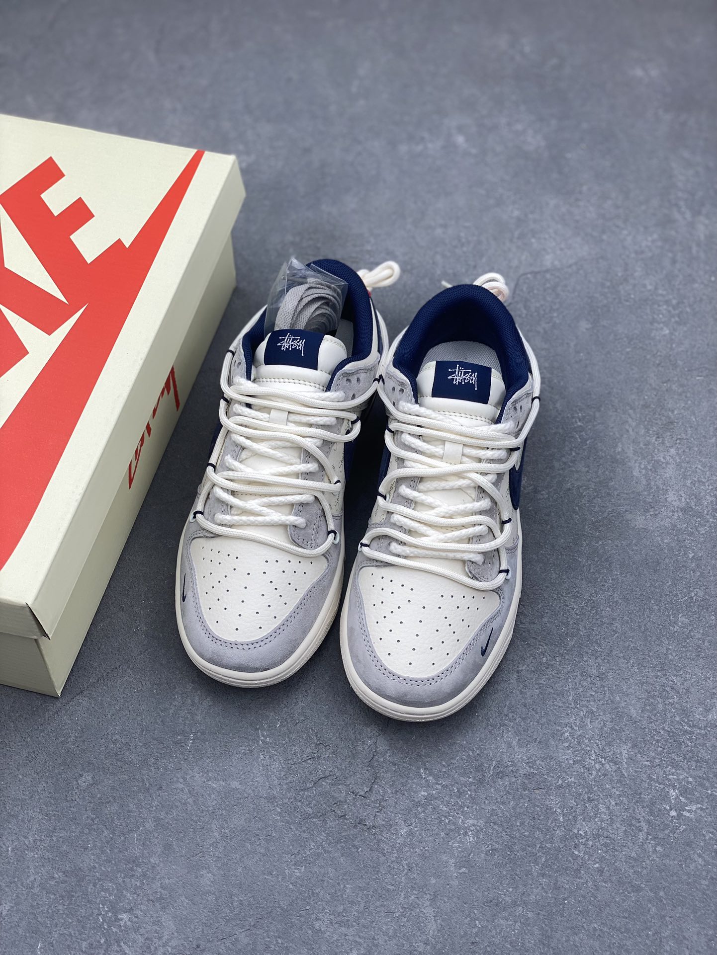 Nike SB Dunk Low Stussy - Anniversary Edition, Premium Leather, Casual Sneakers 8 i1730567356 185 0
