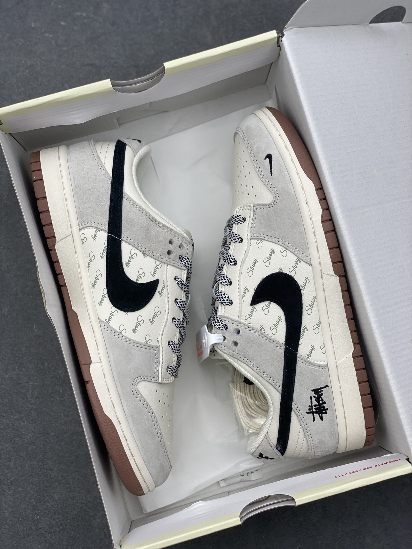 Nike SB Dunk Low Stussy Collab Gray Black Gum Sole Anniversary Edition 10 i1730651283 3150 3