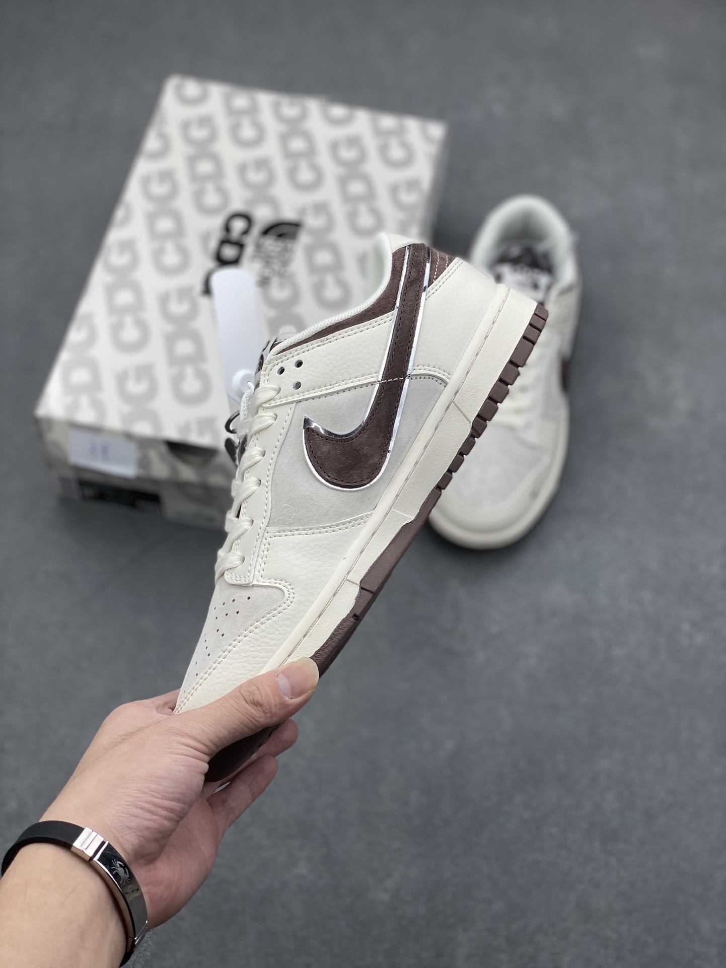 Nike SB Dunk Low The North Face Custom Sneakers - Brown & Beige 3 i1730651472 4576 6