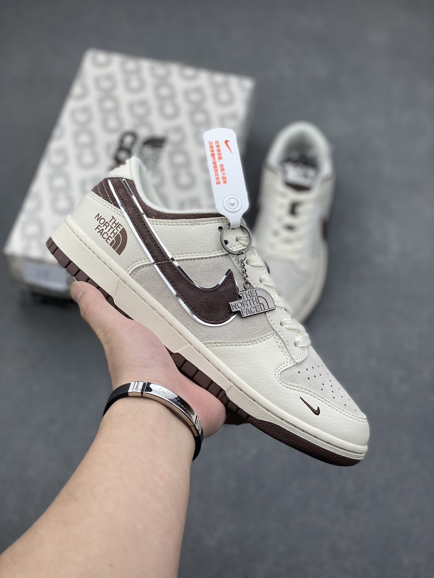 Nike SB Dunk Low The North Face Custom Sneakers - Brown & Beige 1 i1730651472 8725 4