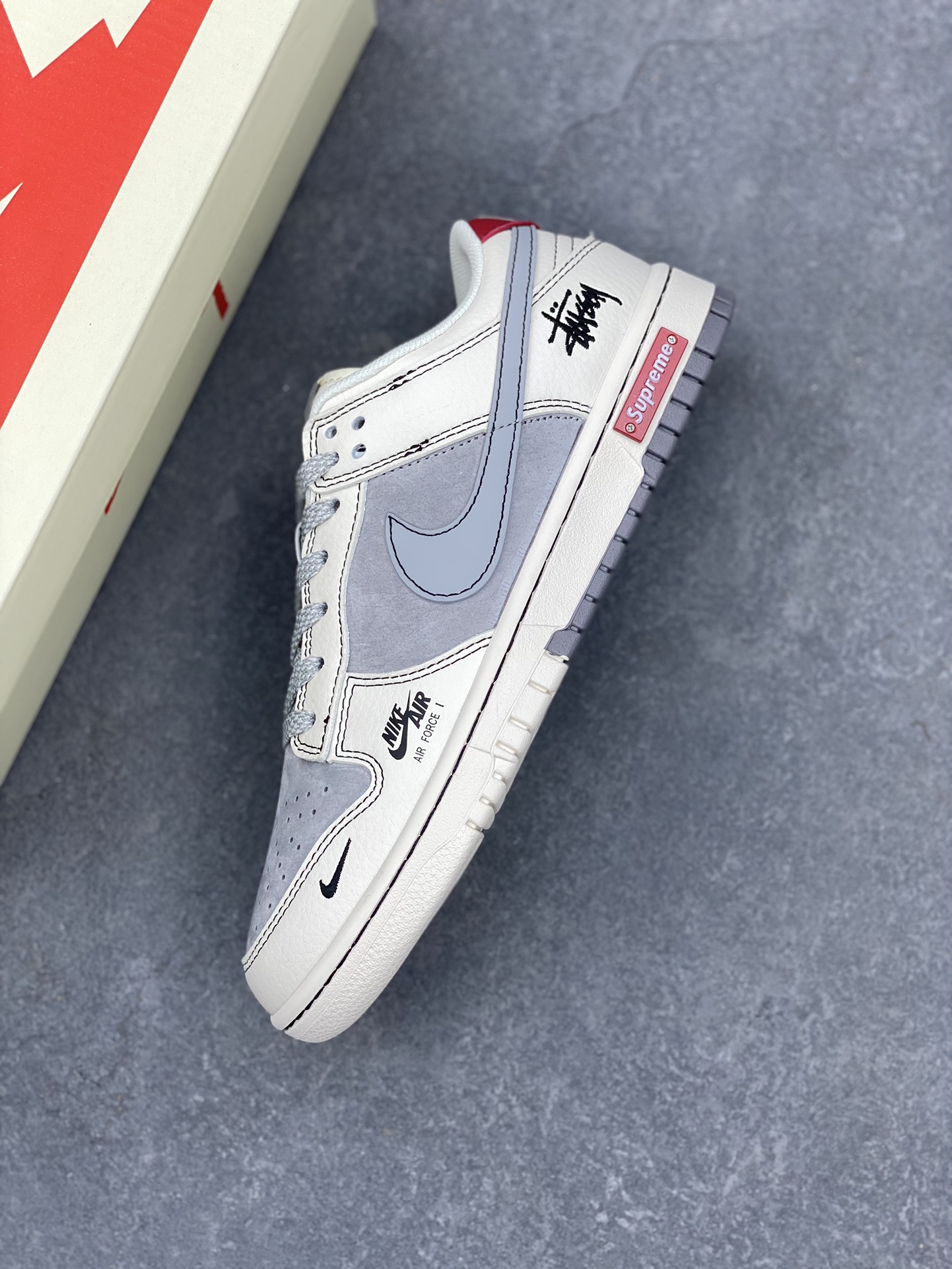 Nike SB Dunk Low Stussy Collab Grey/White, Anniversary Edition, High-End Custom 8 i1730740969 9409 8