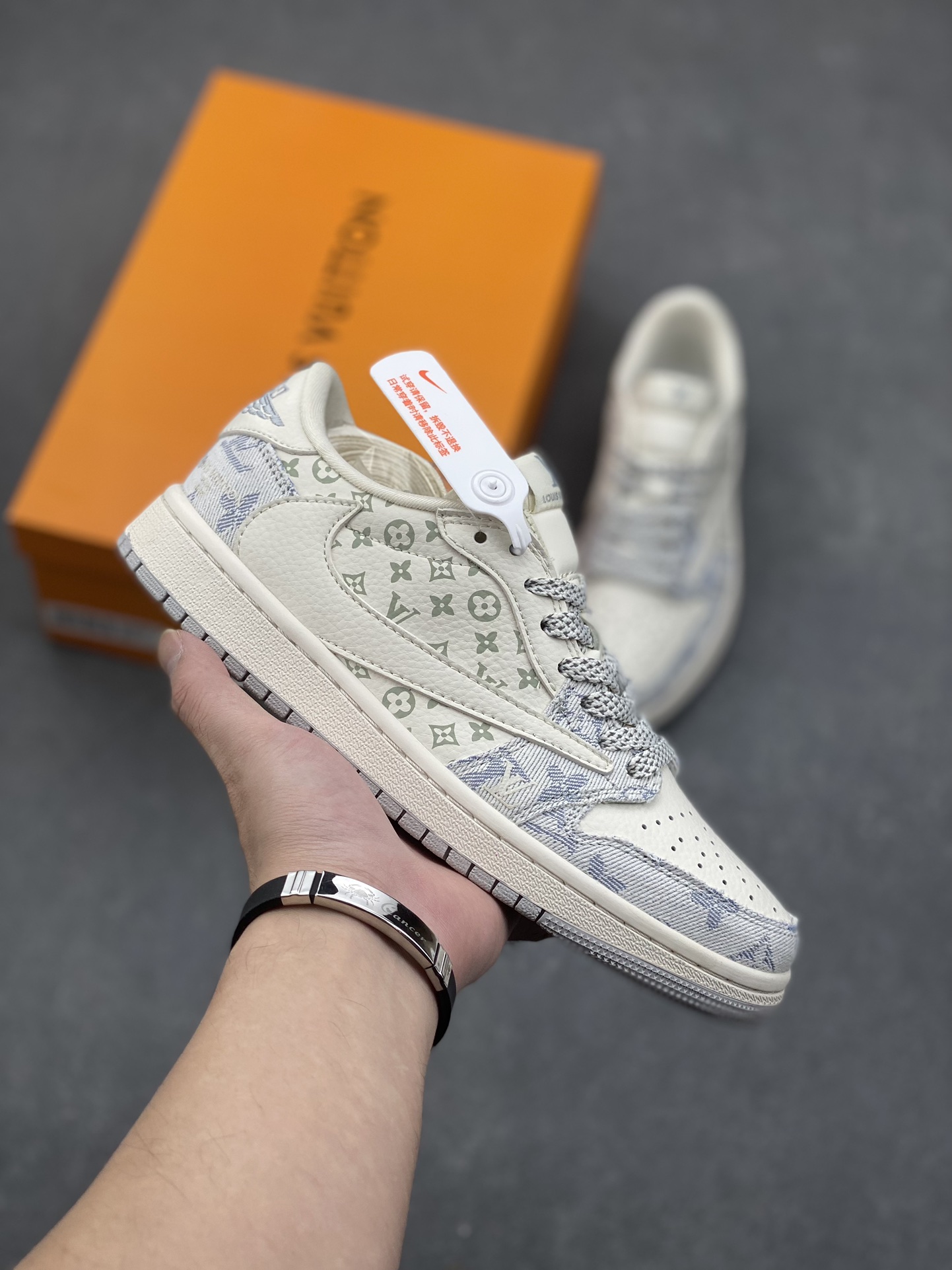 Louis Vuitton x Travis Scott Air Jordan 1 Low "Washed Blue Denim" 2 i1730925378 4455 1
