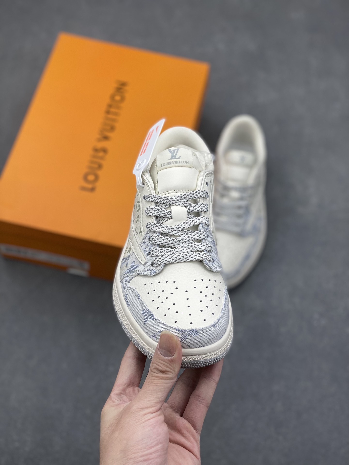 Louis Vuitton x Travis Scott Air Jordan 1 Low "Washed Blue Denim" 3 i1730925378 5316 6