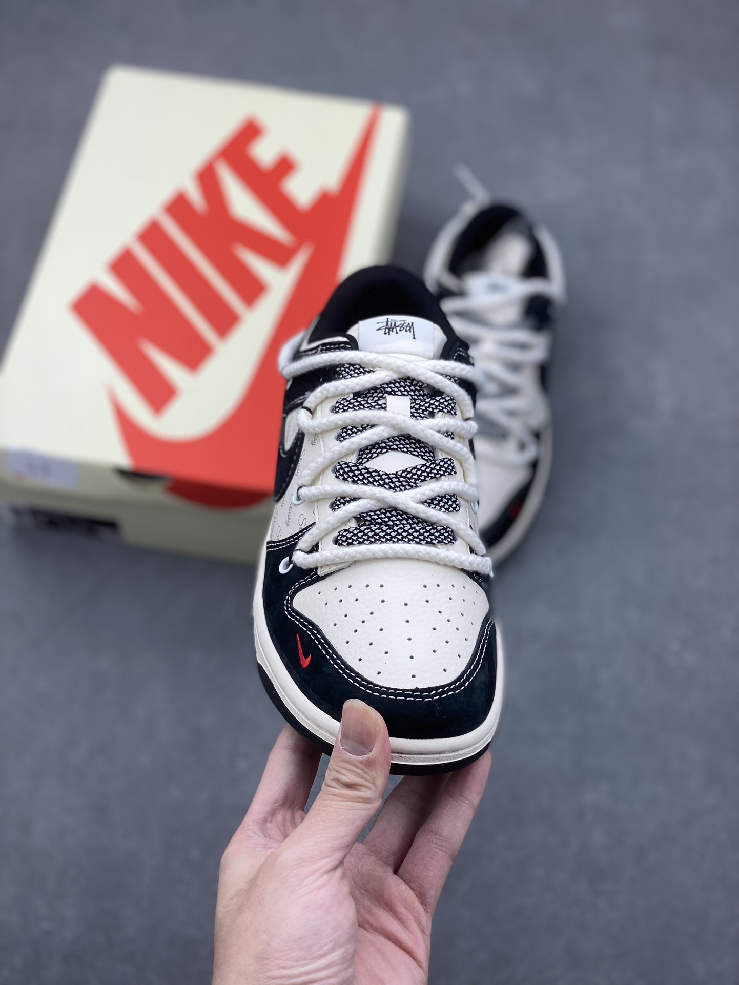Nike SB Dunk Low Stussy Collab Anniversary Edition Custom Sneakers 3 i1730925928 2933 8