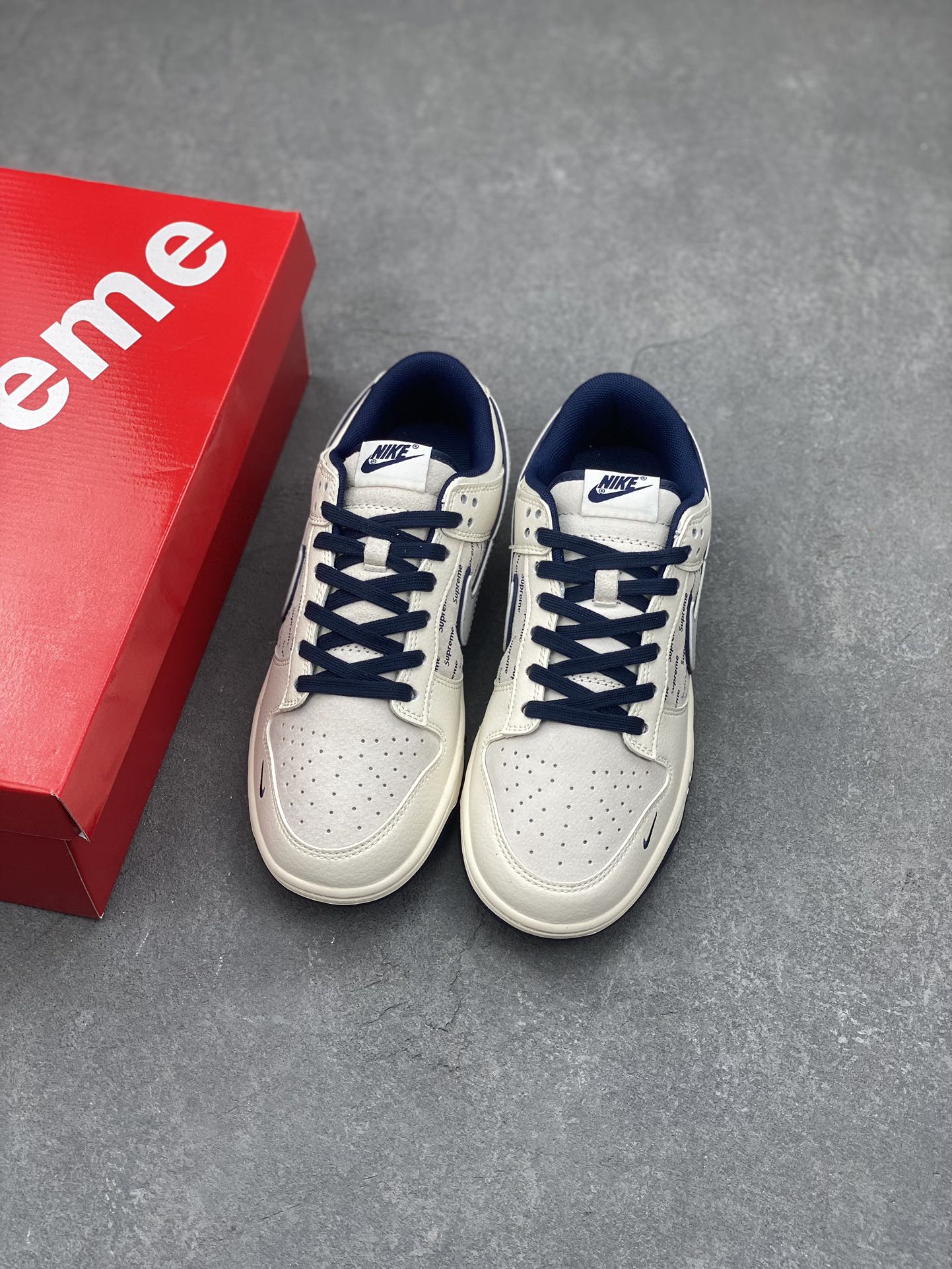 Nike SB Dunk Low Supreme Collab White/Navy Low-Top Skateboarding Shoes 9 i1731085787 5690 6