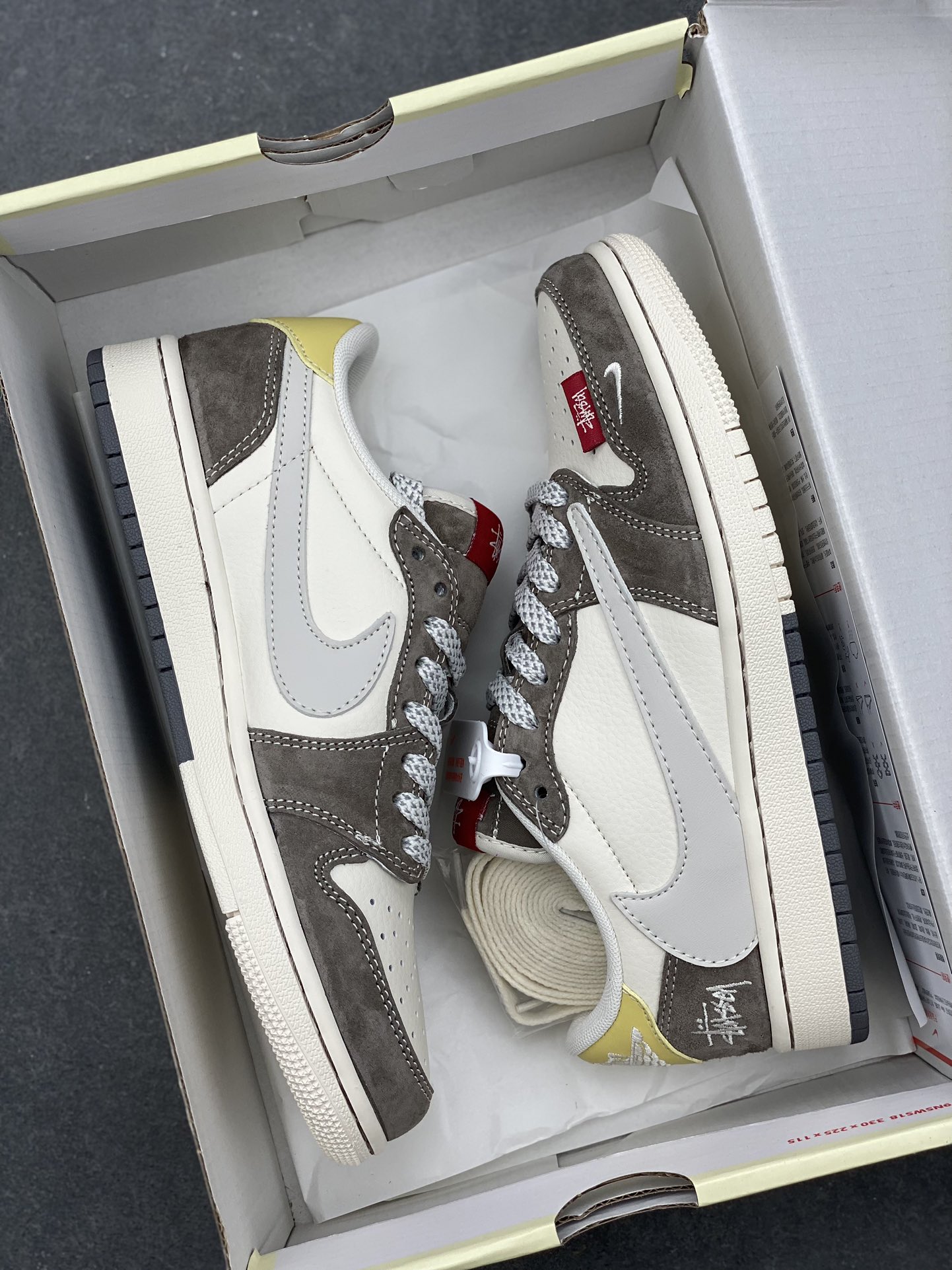 Travis Scott x Fragment Design x Jordan 1 Low Stussy Collab Sneakers 9 i1731603336 3796 1