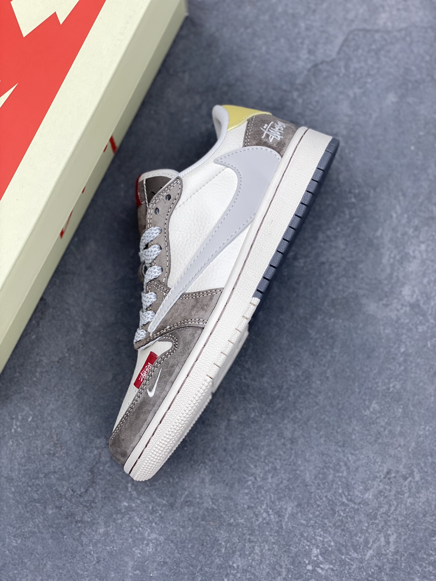 Travis Scott x Fragment Design x Jordan 1 Low Stussy Collab Sneakers 7 i1731603336 8290 3