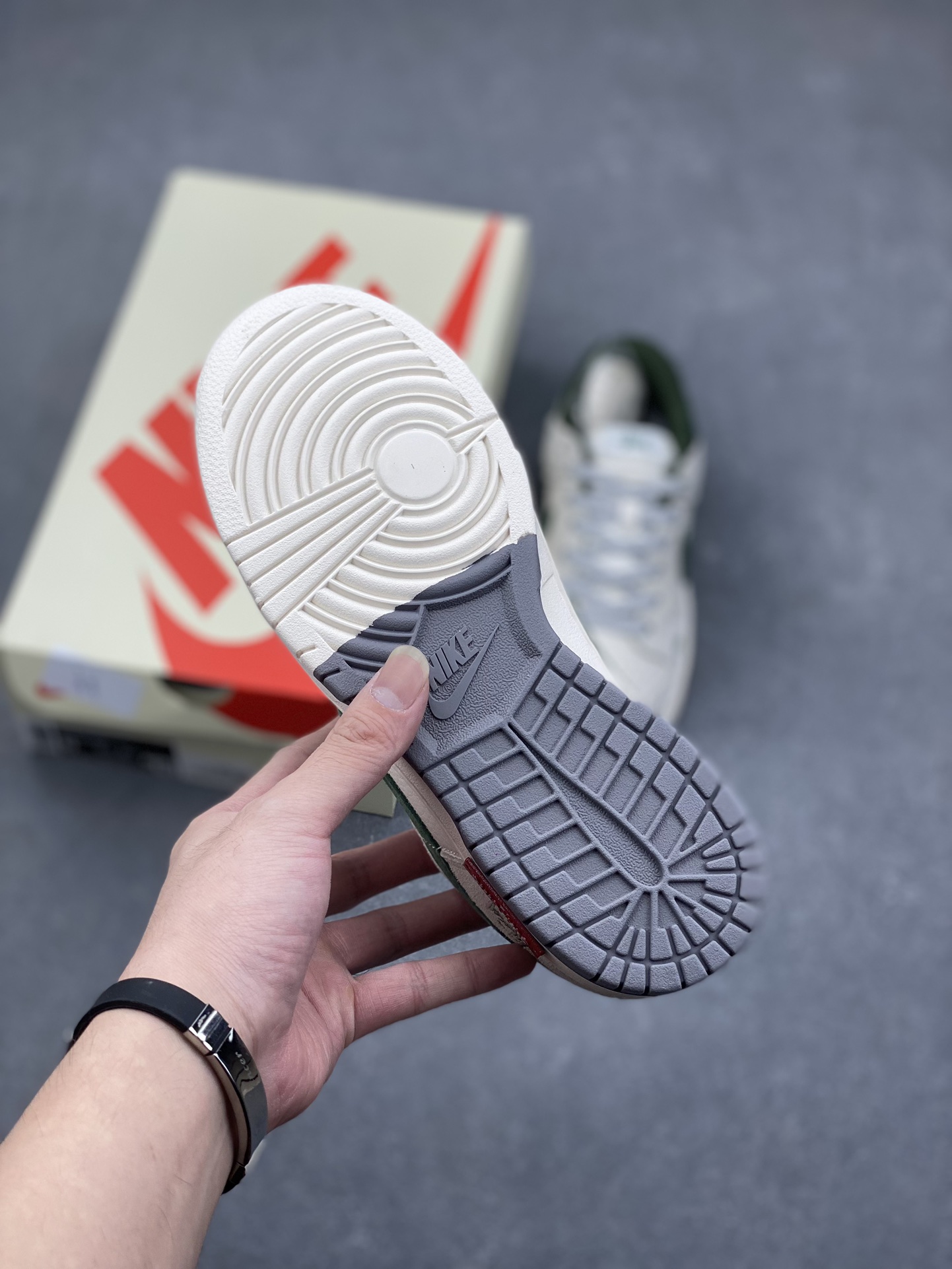 Nike SB Dunk Low Supreme x Stussy Collab Sneakers - White/Green, All Sizes 7 i1731689837 1033 5