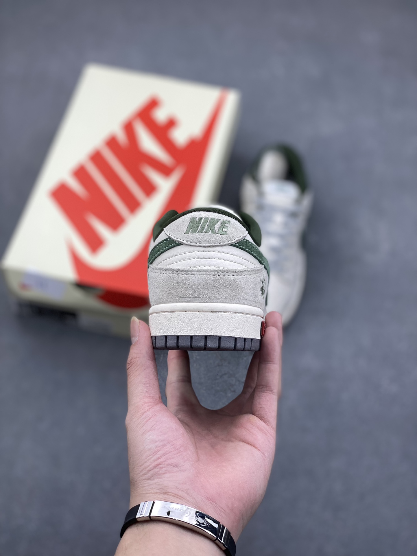 Nike SB Dunk Low Supreme x Stussy Collab Sneakers - White/Green, All Sizes 5 i1731689837 1236 8