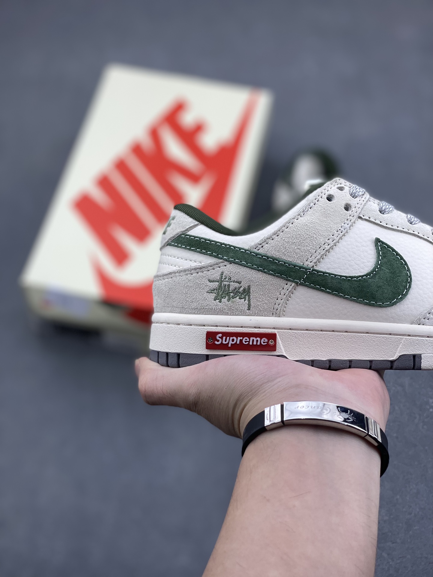Nike SB Dunk Low Supreme x Stussy Collab Sneakers - White/Green, All Sizes 6 i1731689837 9982 3