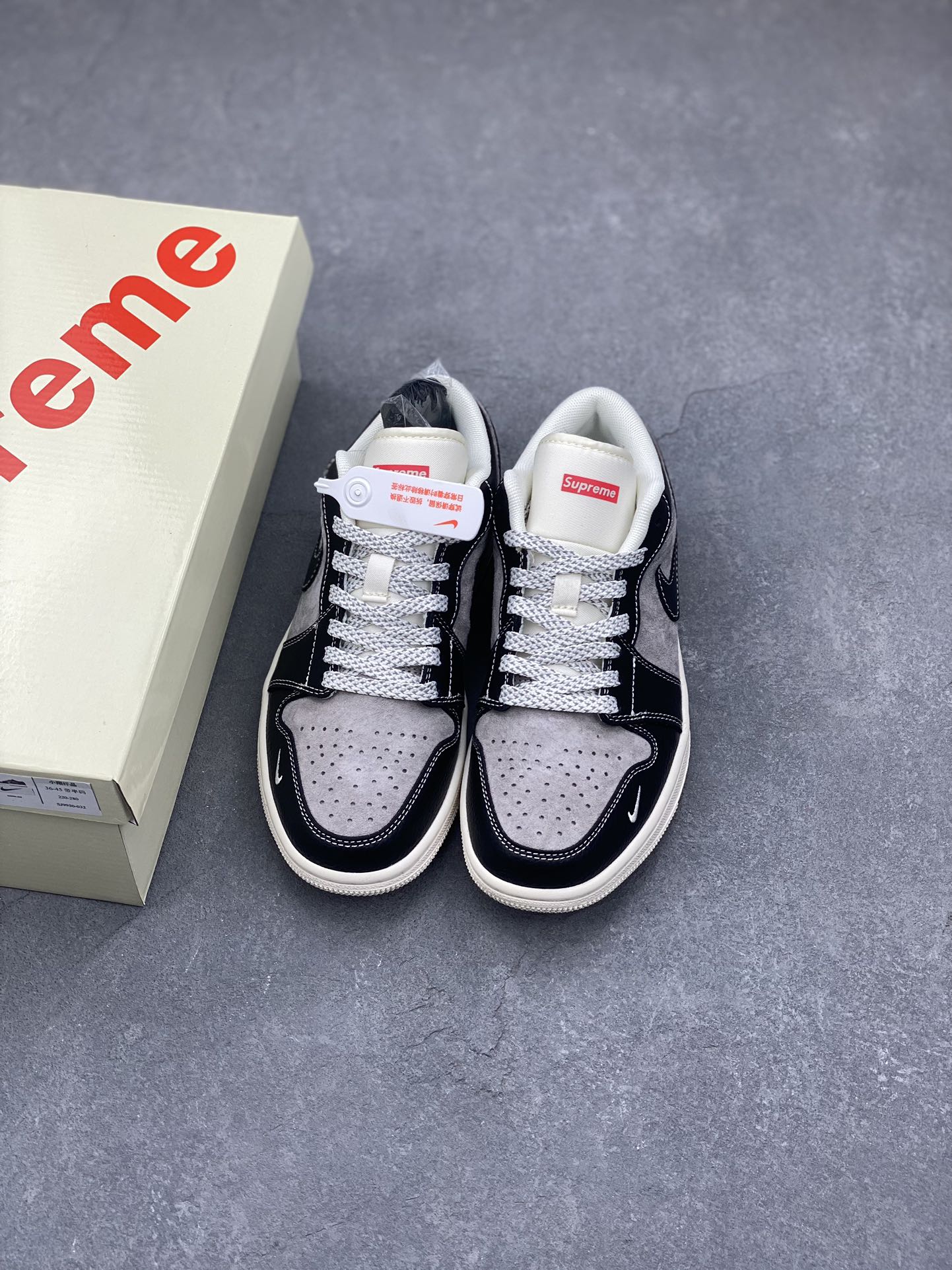 Nike Air Jordan 1 Low Supreme Collab Black Grey Basketball Shoes 9 i1731949026 9556 8