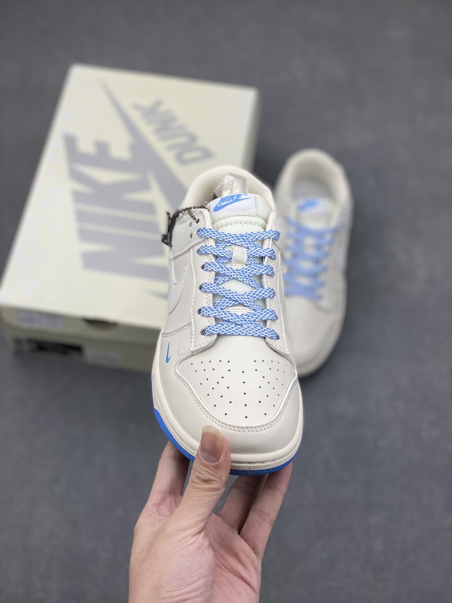 Nike SB Dunk Low Louis Vuitton Collab - Cream & Blue Premium Leather Sneakers 2 i1732090136 2580 5