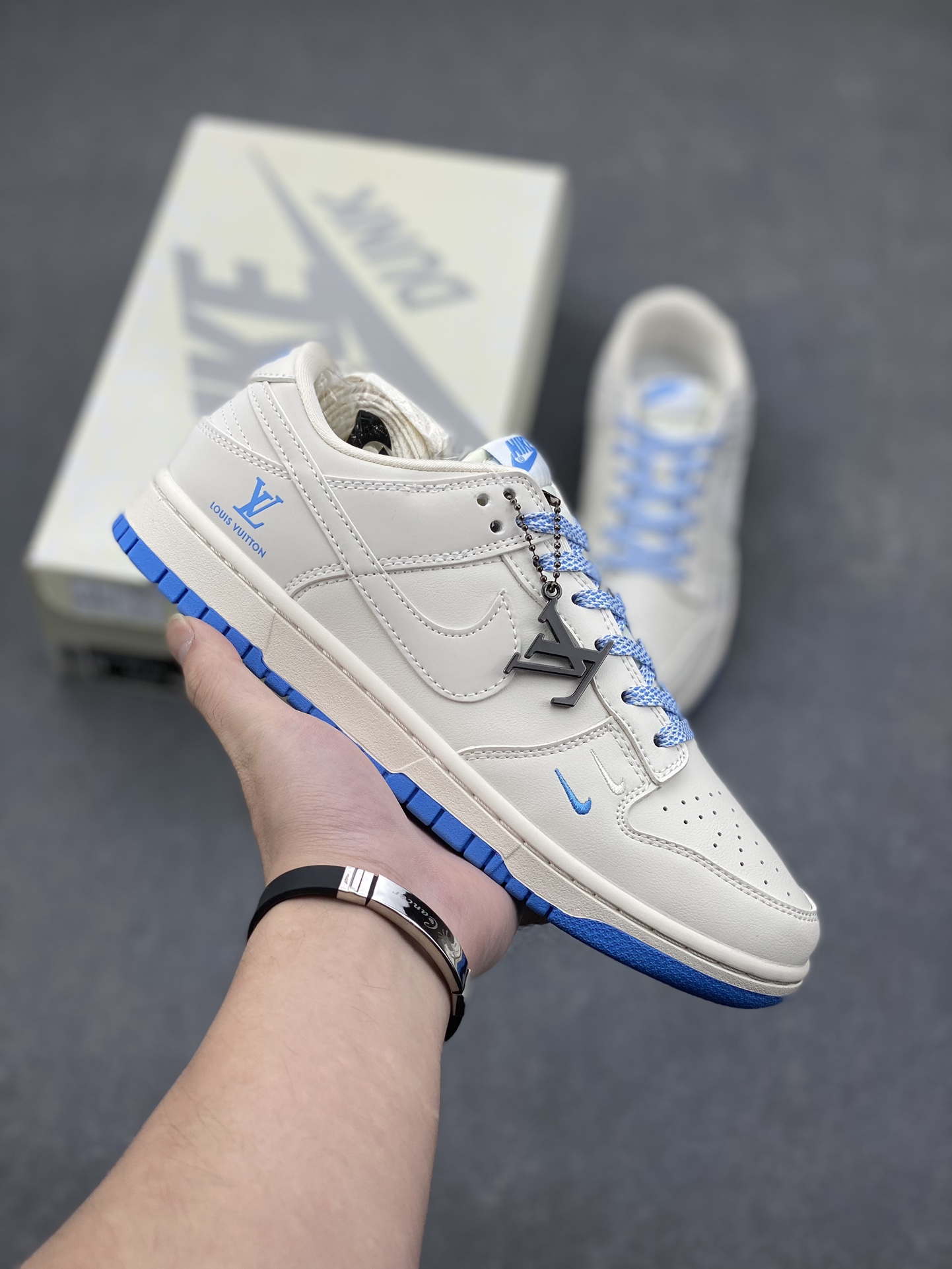 Nike SB Dunk Low Louis Vuitton Collab - Cream & Blue Premium Leather Sneakers 1 i1732090136 7128 3