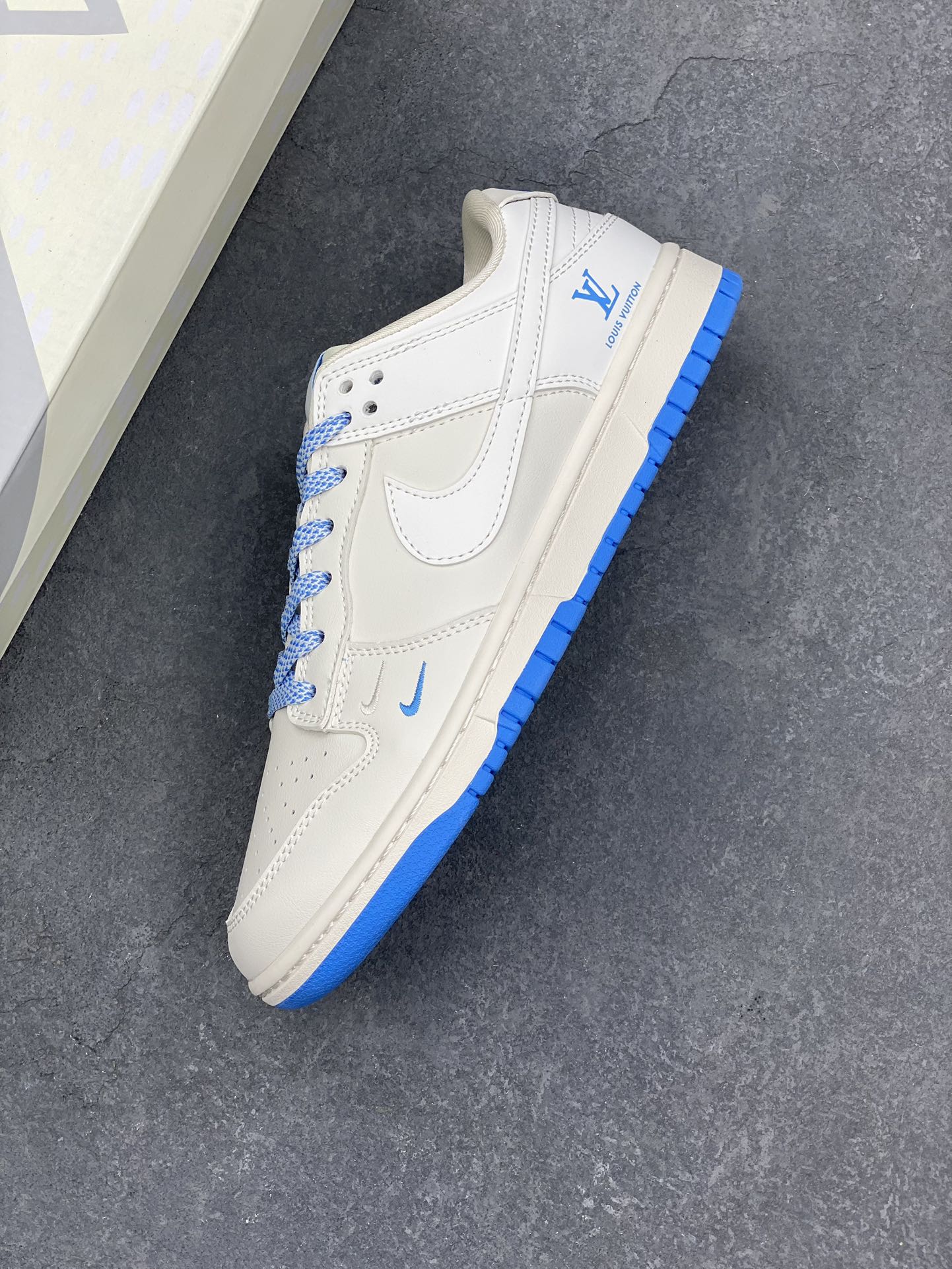 Nike SB Dunk Low Louis Vuitton Collab - Cream & Blue Premium Leather Sneakers 7 i1732090137 5024 7