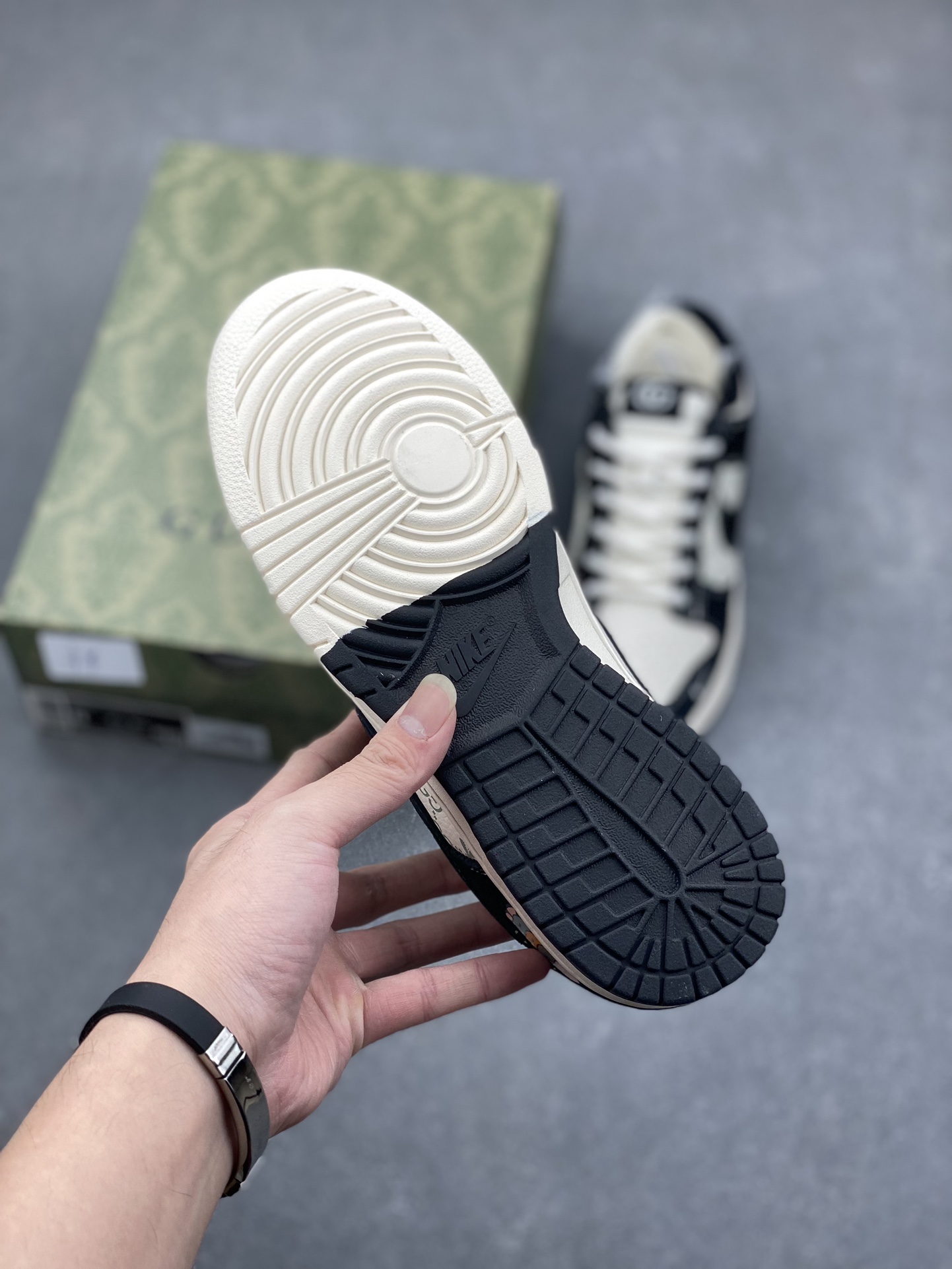Nike SB Dunk Low Gucci Black White: Anniversary High-End Custom Sneakers 7 i1732138483 7412 0