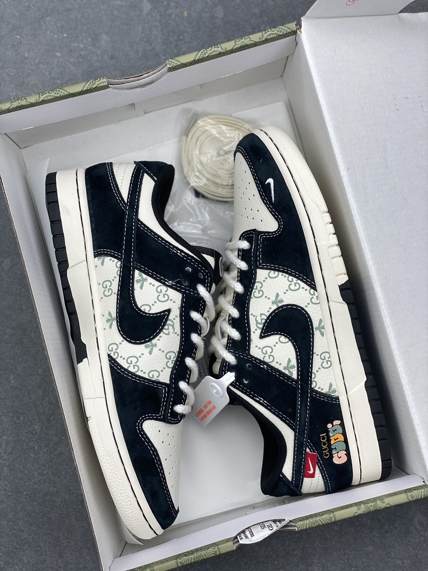 Nike SB Dunk Low Gucci Black White: Anniversary High-End Custom Sneakers 10 i1732138483 9144 1
