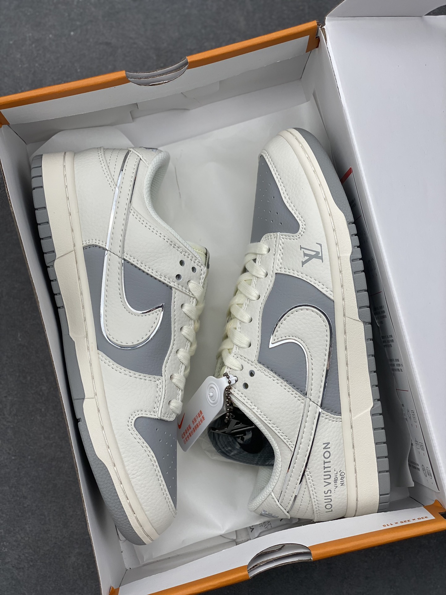 Nike SB Dunk Low Louis Vuitton Custom Sneakers - Limited Edition 10 i1732213787 2461 3