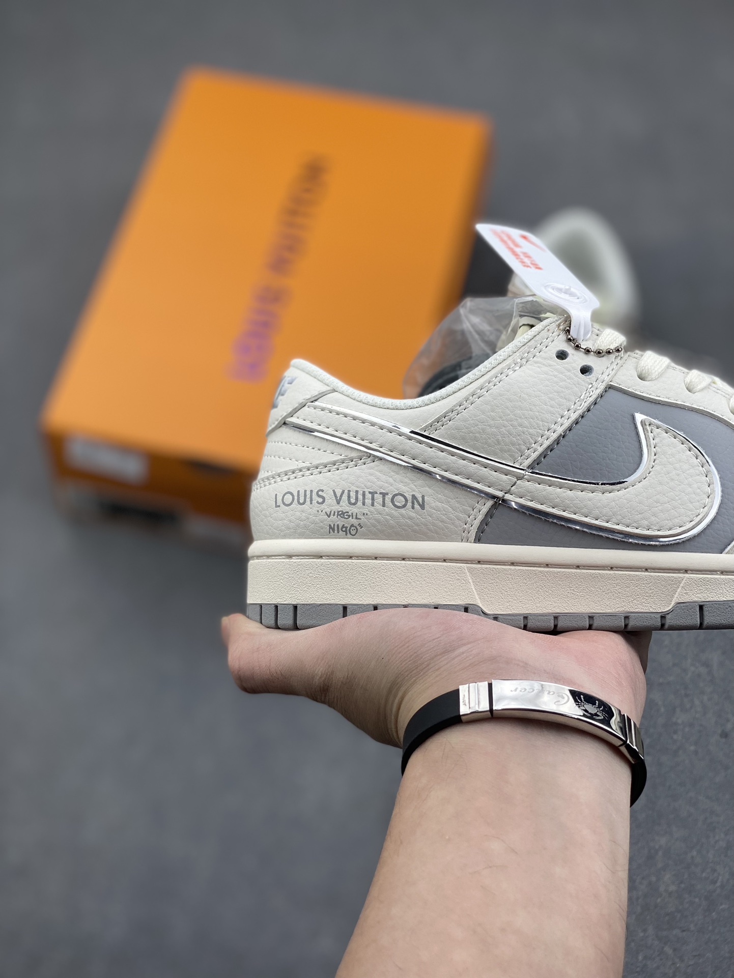 Nike SB Dunk Low Louis Vuitton Custom Sneakers - Limited Edition 6 i1732213787 4422 5