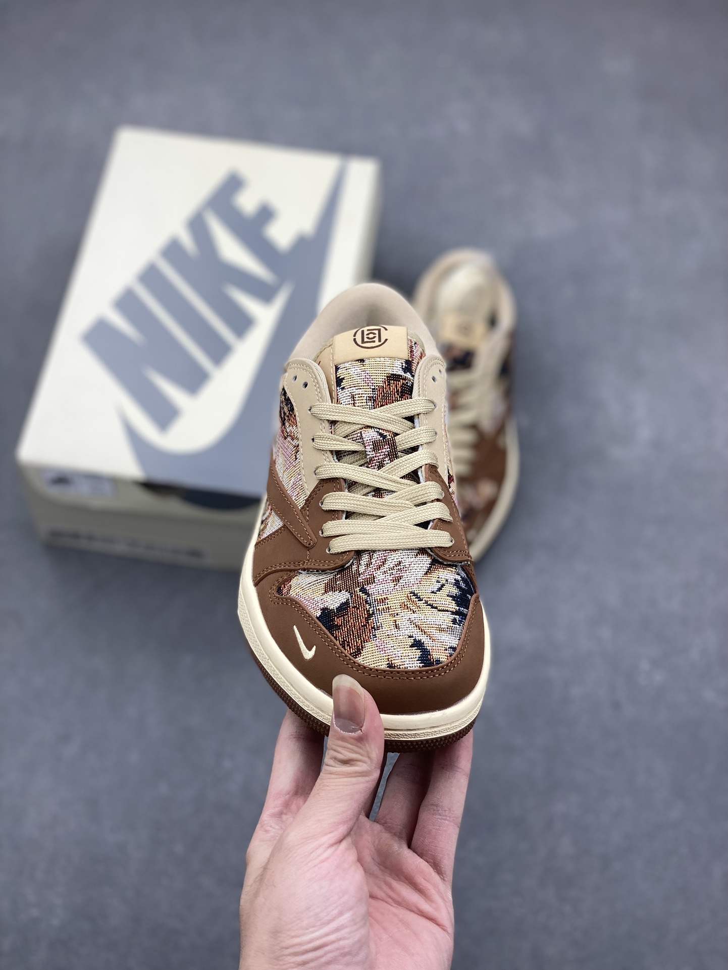 Travis Scott x Fragment Design Air Jordan 1 Low OG SP 'Mocha Brown' 3 i1732213855 1356 1