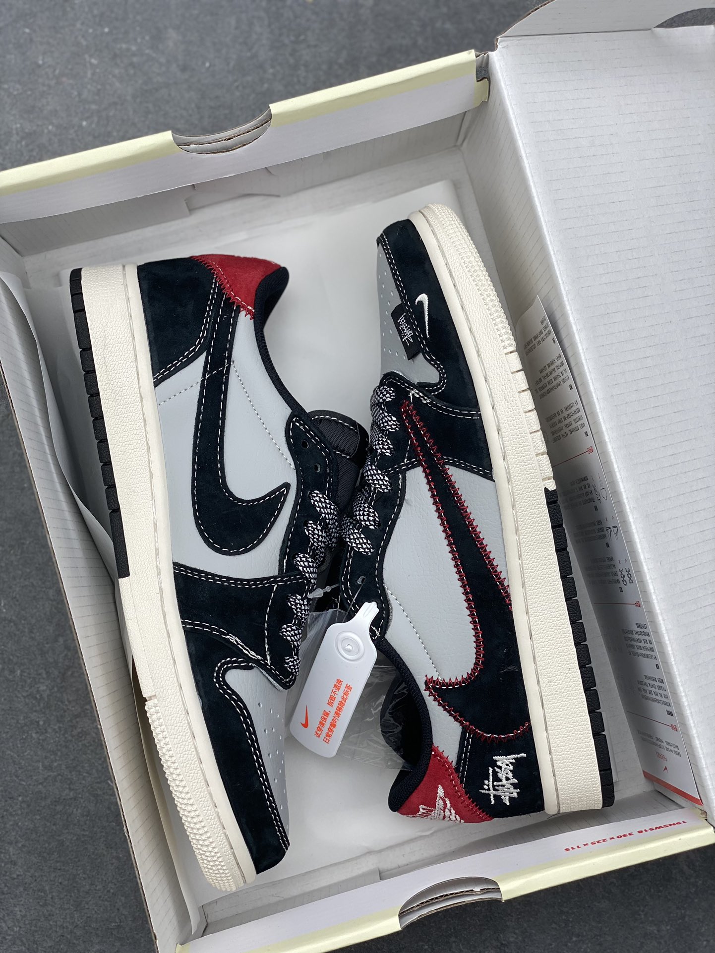 Travis Scott x Fragment Design x Stussy Air Jordan 1 Low OG SP 9 i1732293703 5544 4