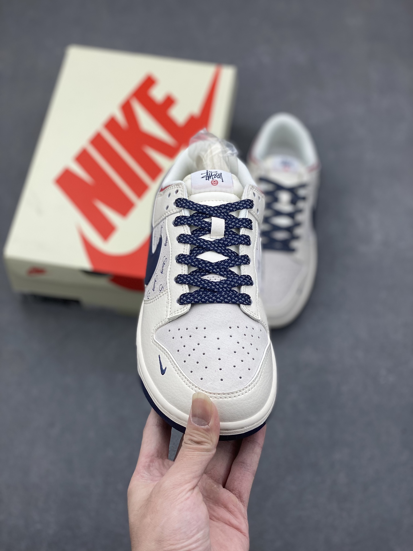 Nike SB Dunk Low Stussy Collab Blue White Red Anniversary Custom Sneakers 2 i1732293798 8016 4