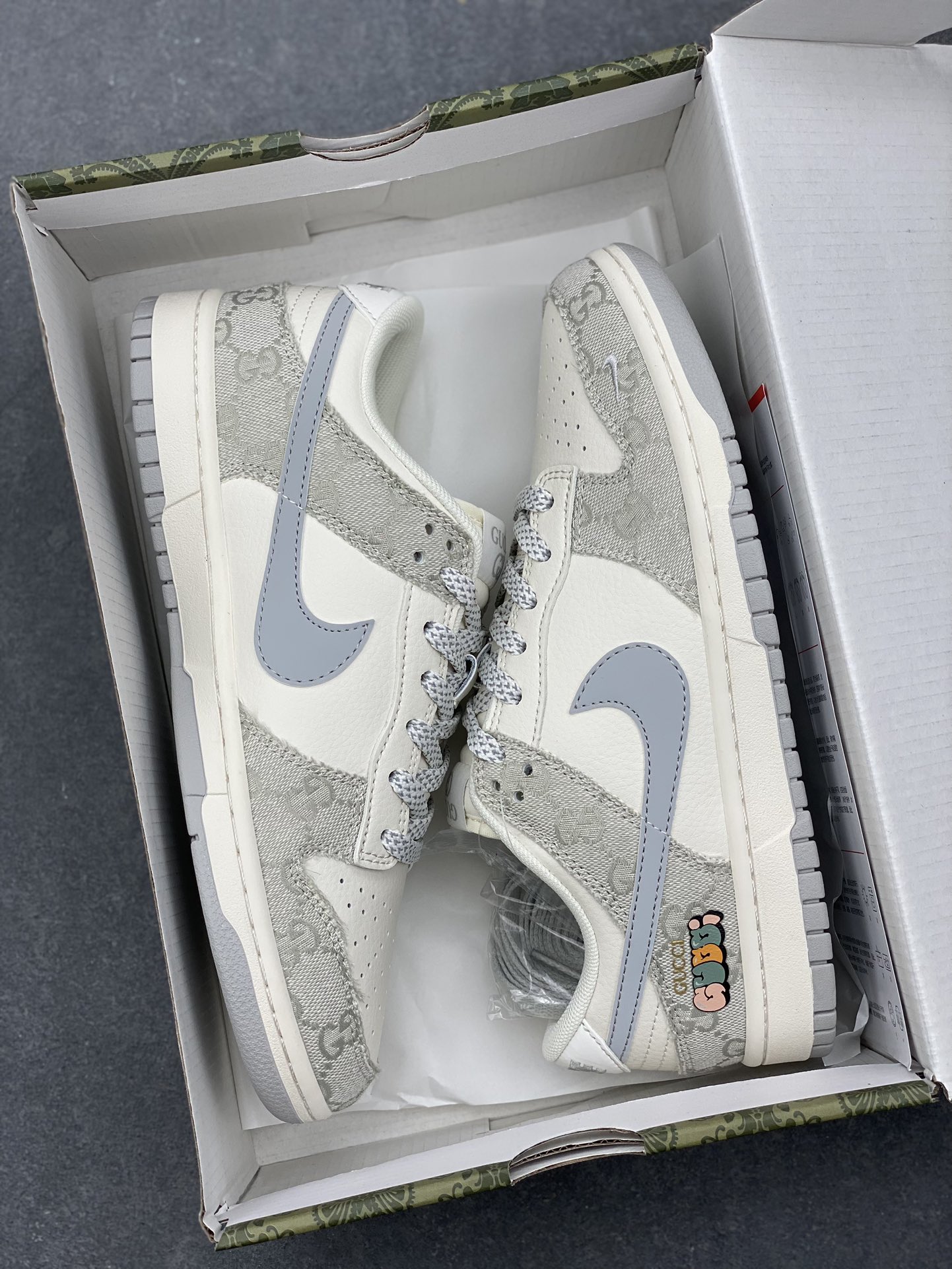 Nike SB Dunk Low Gucci 9 i1732381758 8979 0
