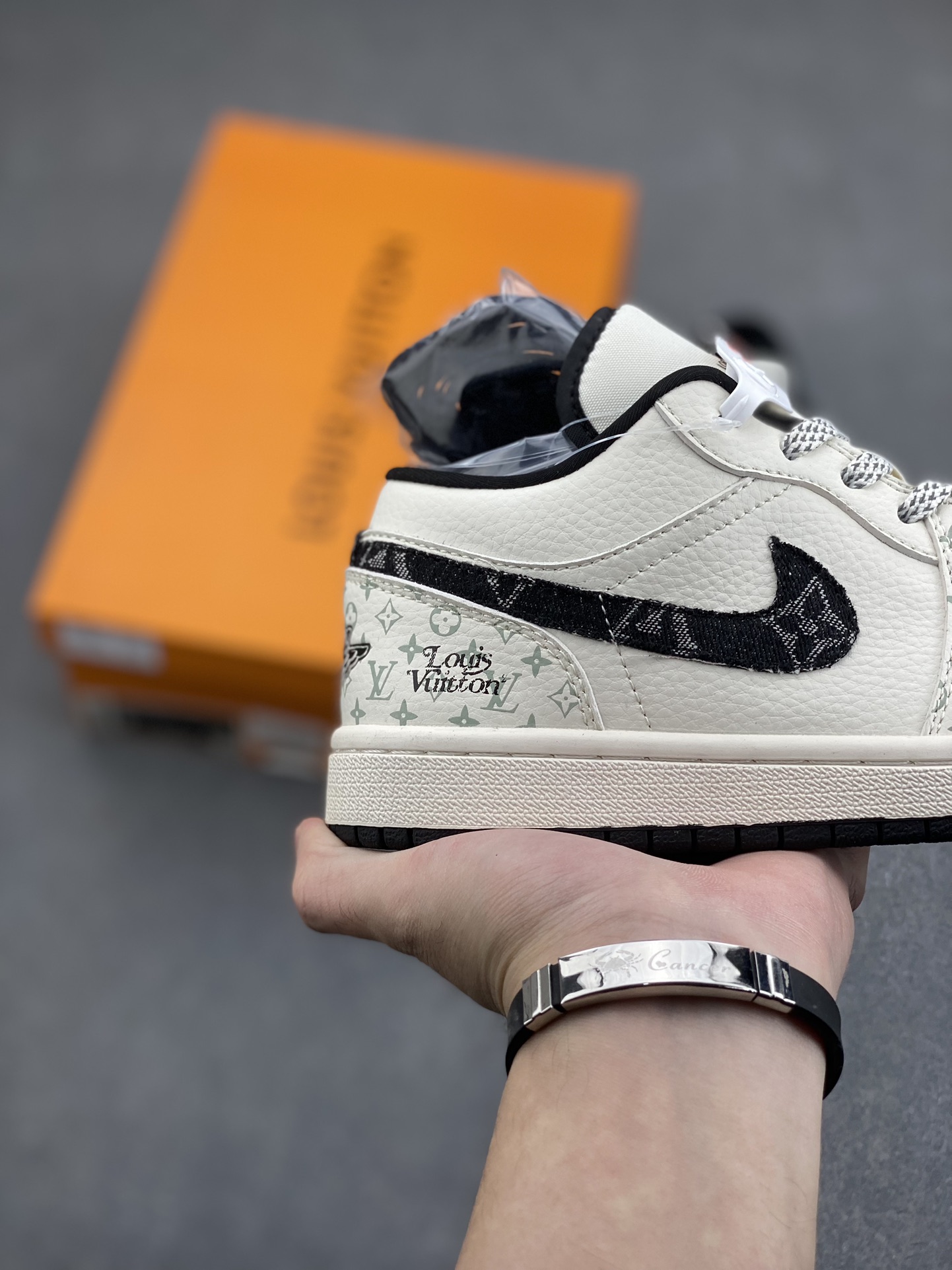 Nike Air Jordan 1 x Louis Vuitton Custom Low-Top Sneakers 5 i1732567903 5118 1