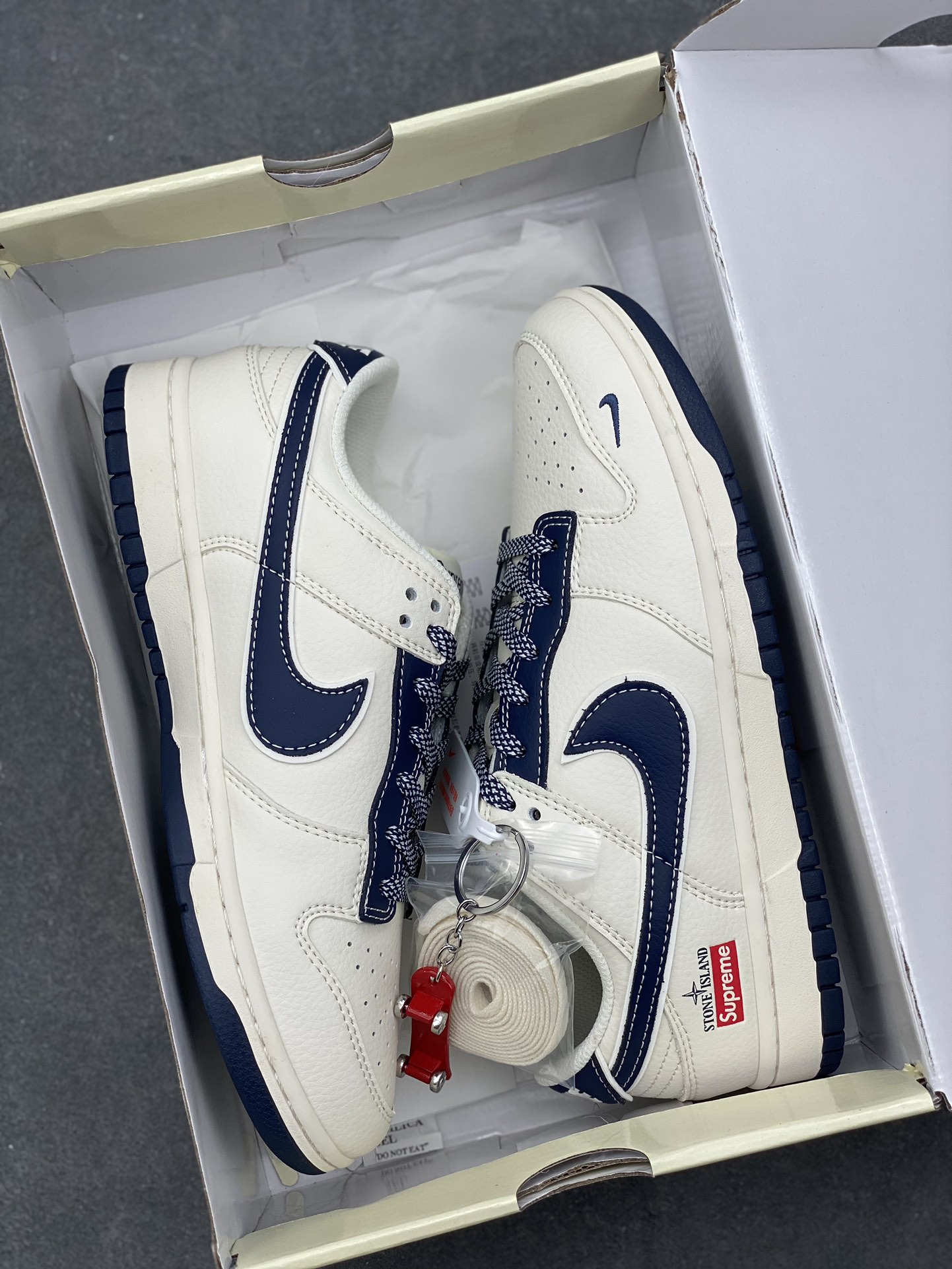 Nike SB Dunk Low Stone Island Supreme Collab Sneakers - Navy/Off-White 10 i1732568002 2672 1