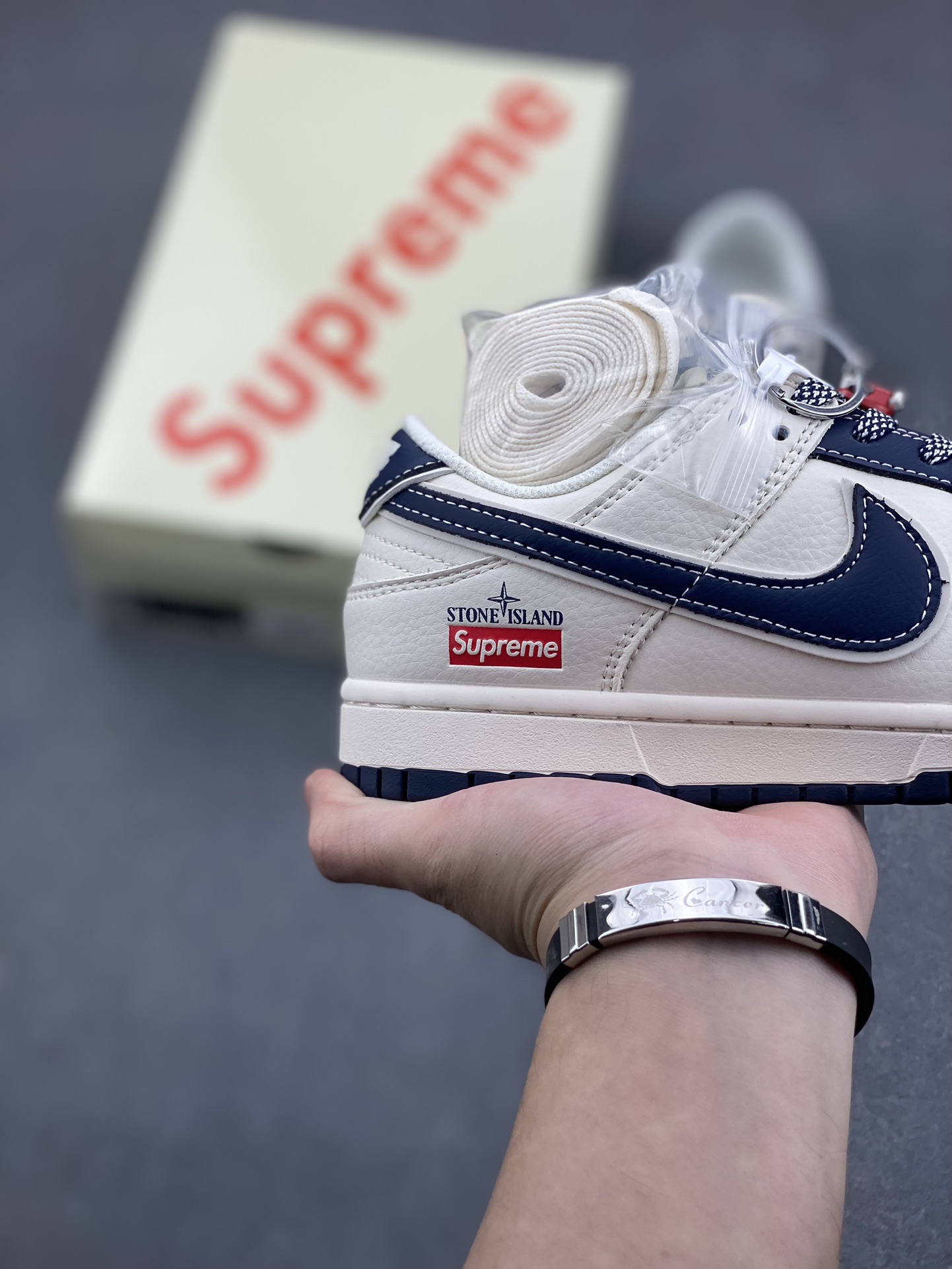 Nike SB Dunk Low Stone Island Supreme Collab Sneakers - Navy/Off-White 6 i1732568002 2801 0