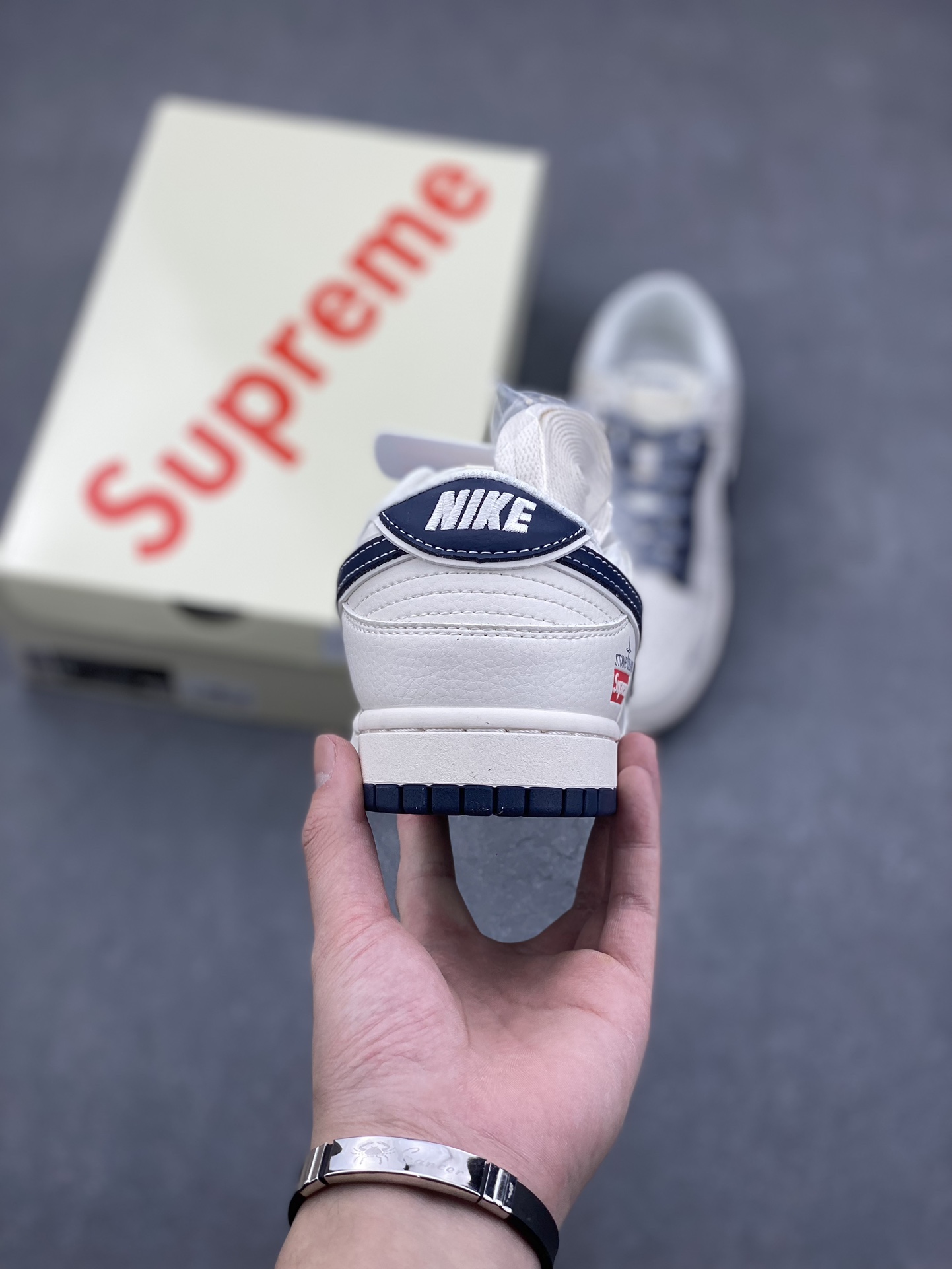 Nike SB Dunk Low Stone Island Supreme Collab Sneakers - Navy/Off-White 5 i1732568002 6411 5