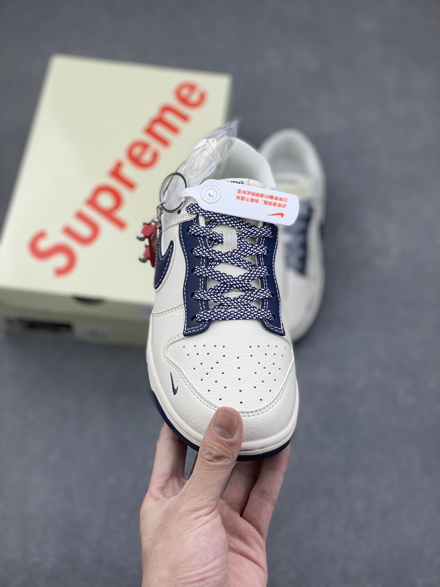 Nike SB Dunk Low Stone Island Supreme Collab Sneakers - Navy/Off-White 3 i1732568002 6778 7