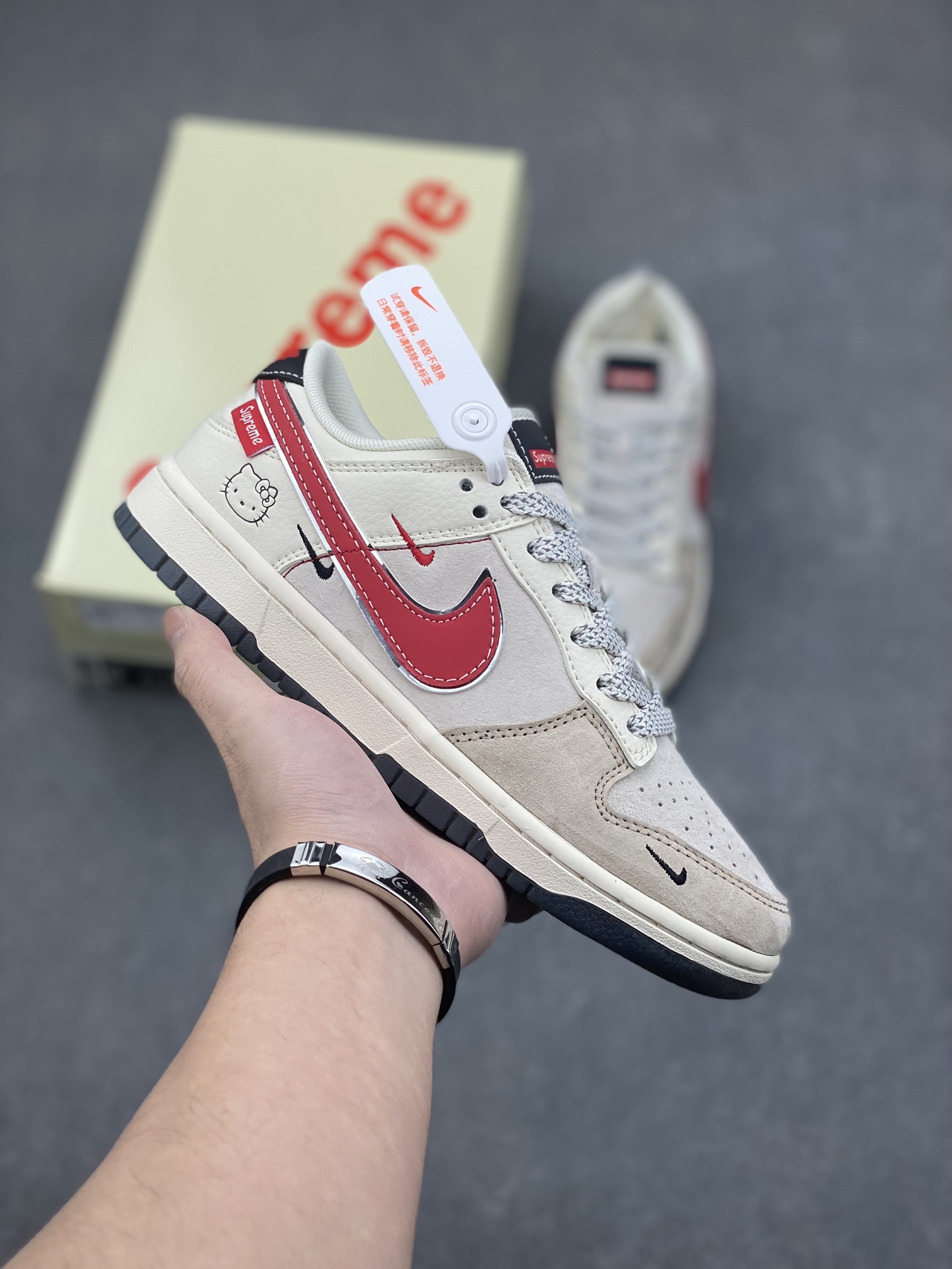 Nike SB Dunk Low Supreme Kitty Sneakers - Anniversary Edition Custom Design 1 i1732916524 3597 3