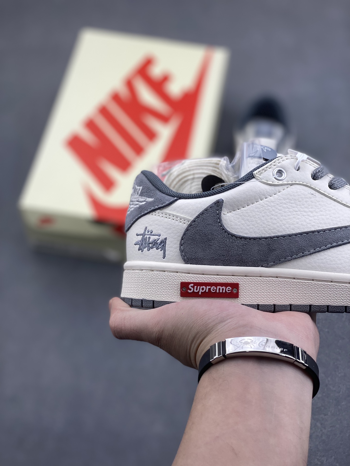 Travis Scott x Fragment Design x Stussy Air Jordan 1 Low OG SP 6 i1733003346 8255 4