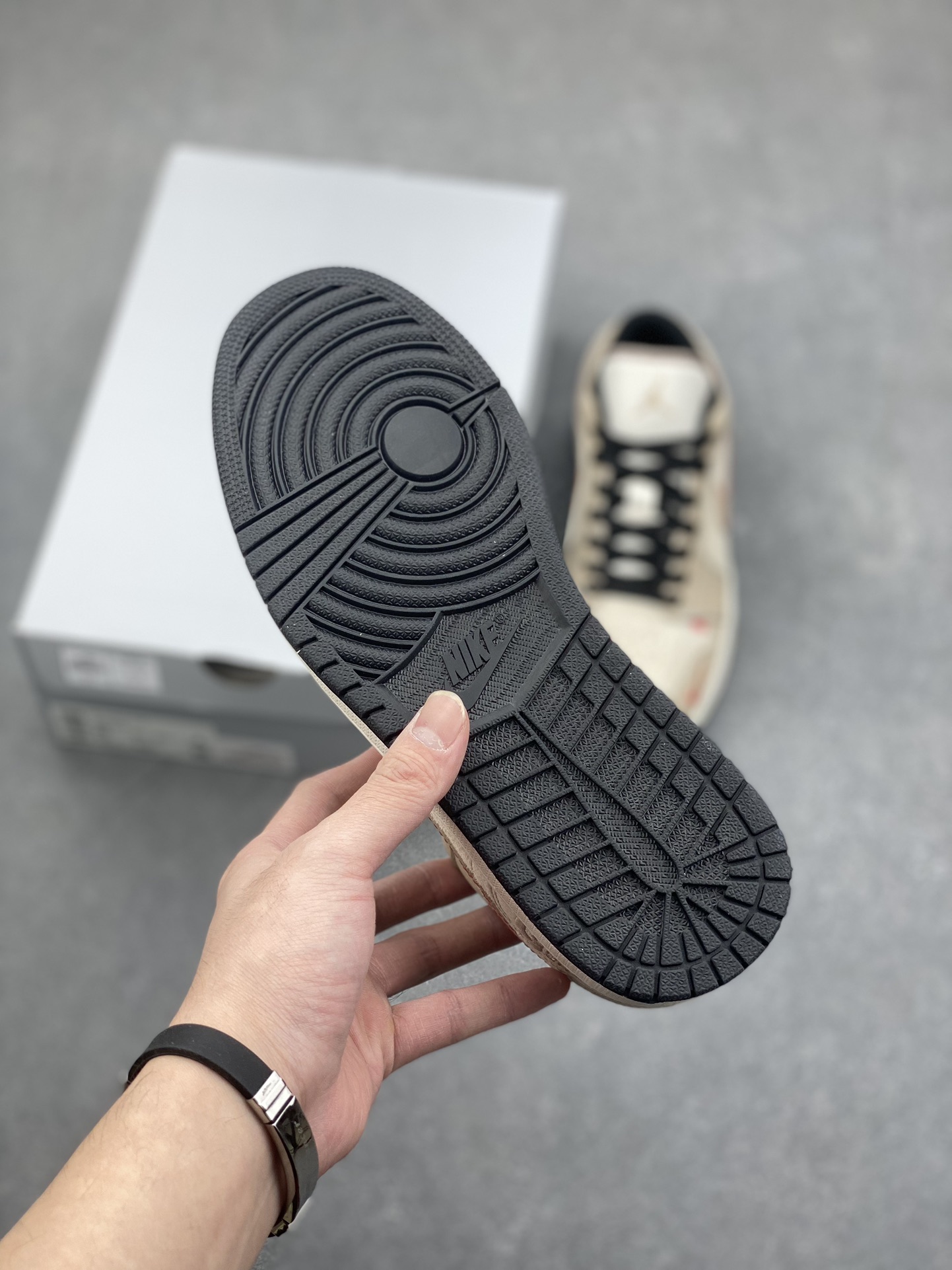 Nike Air Jordan 1 The North Face Low Top Sneakers - 'Light Brown' 6 i1733330741 6640 8
